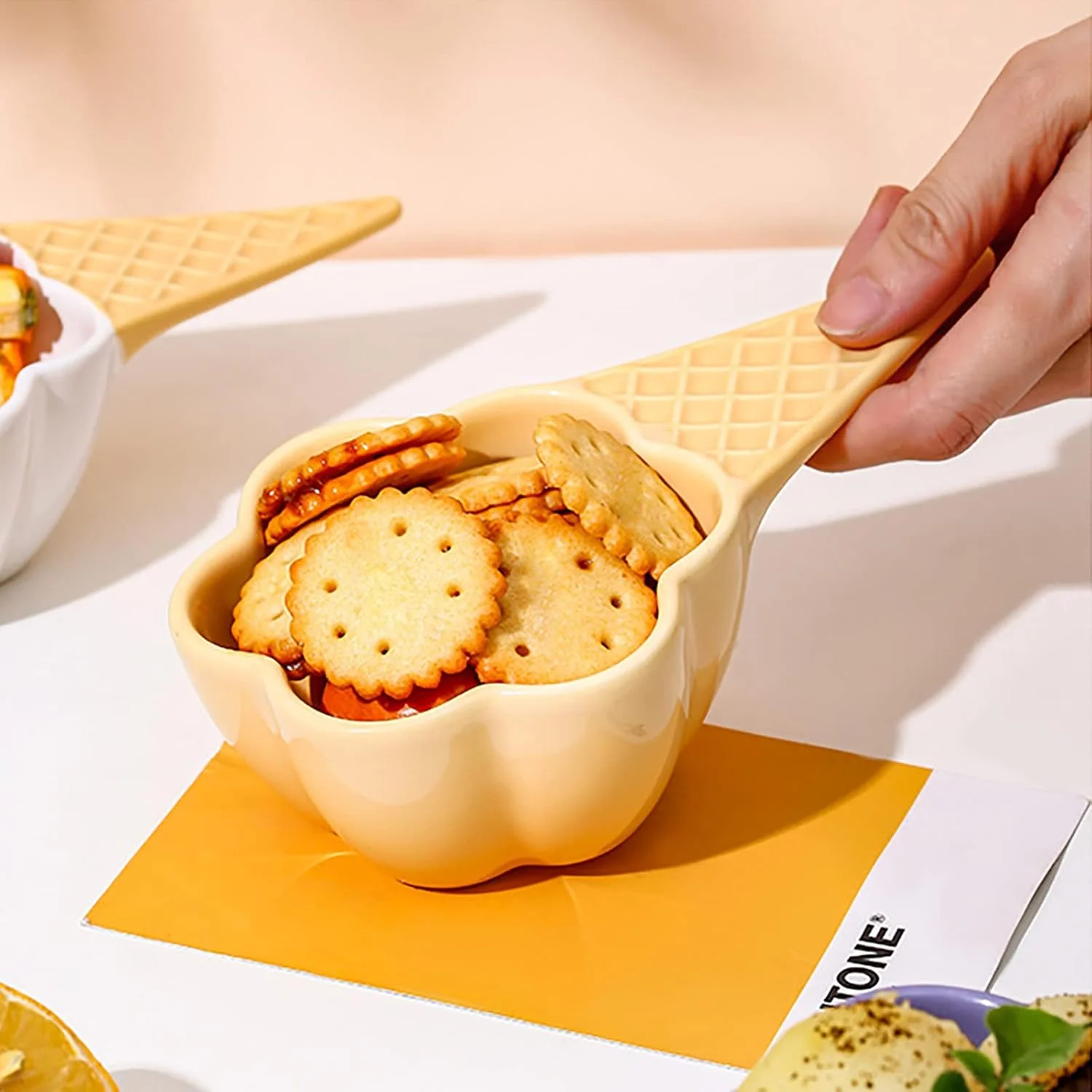 کاسه دسر سرامیکی تک عددی CAPRIZ، قالب یخ 170 میلی لیتری، کاسه کوچک تنقلات با دسته، کاسه سرو بستنی سرامیکی زیبا، فنجان بستنی خوری برای غلات، آجیل، میوه، پودینگ، سالاد، (#2) کاسه دسر سرامیکی تک عددی CAPRIZ، قالب یخ 170 میلی لیتری، کاسه کوچک تنقلات با دسته، کاسه سرو بستنی سرامیکی زیبا، فنجان بستنی خوری برای غلات، آجیل، میوه، پودینگ، سالاد، (#2)