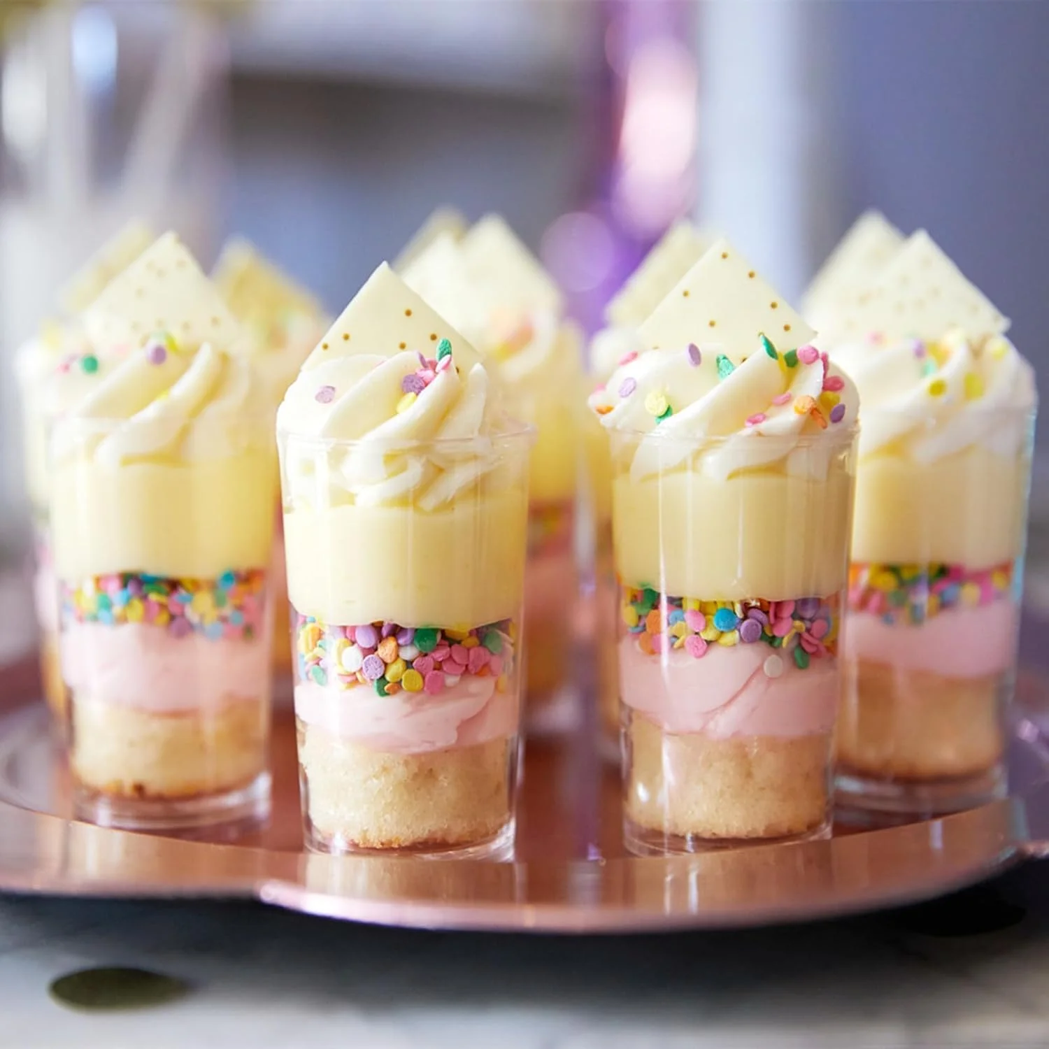 بسته 50 عددی فنجان دسر مینیاتوری گرد 3 اونسی به همراه قاشق، فنجان های شفاف پلاستیکی دسر شات برای مهمانی، ماست، پارفه، چیزکیک، پودینگ، ژله و پیش غذا بسته 50 عددی فنجان دسر مینیاتوری گرد 3 اونسی به همراه قاشق، فنجان های شفاف پلاستیکی دسر شات برای مهمانی، ماست، پارفه، چیزکیک، پودینگ، ژله و پیش غذا