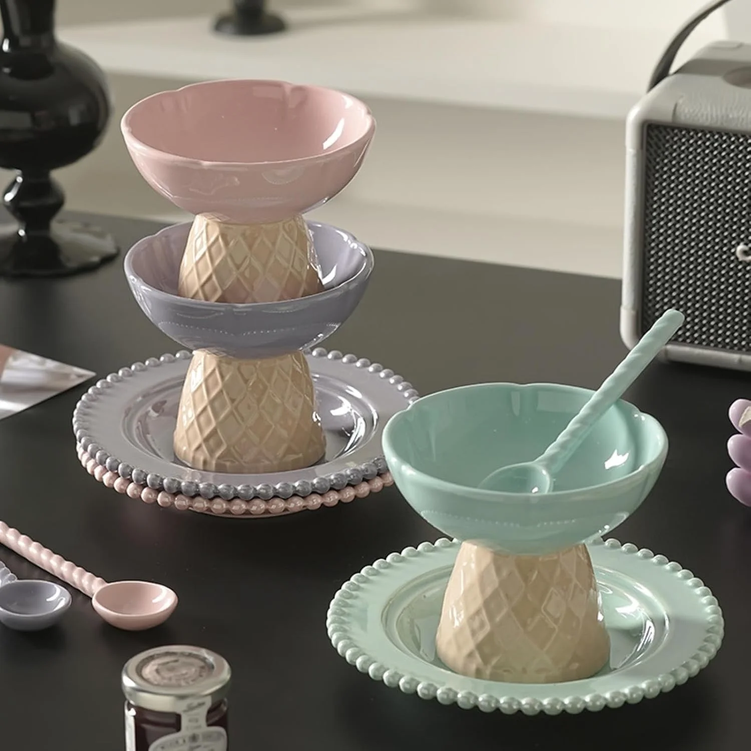 ست کاسه سرامیکی بستنی خوری لوکس و مینیمال مناسب سرو عصرانه دخترانه - کاسه دسر بستنی (بنفش) ست کاسه سرامیکی بستنی خوری لوکس و مینیمال مناسب سرو عصرانه دخترانه - کاسه دسر بستنی (بنفش)