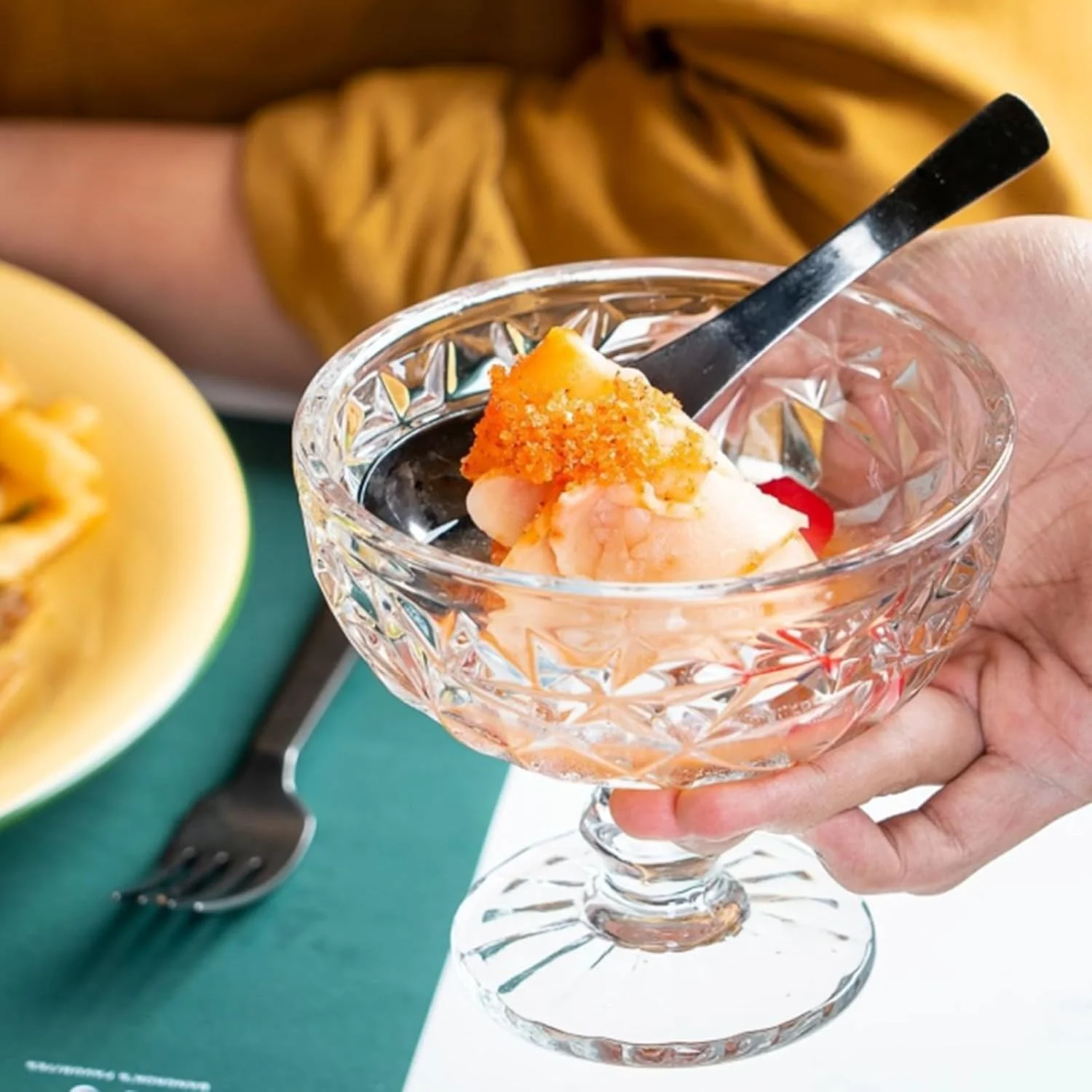 ZOOFOX ست 6 تایی کاسه دسر شیشه ای، فنجان بستنی خوری شیشه ای 350 میلی لیتری با طرح الماس قدیمی، ظروف سرو پایه دار برای بستنی، اسموتی، میوه، سالاد، ماست، و ترایفل ZOOFOX ست 6 تایی کاسه دسر شیشه ای، فنجان بستنی خوری شیشه ای 350 میلی لیتری با طرح الماس قدیمی، ظروف سرو پایه دار برای بستنی، اسموتی، میوه، سالاد، ماست، و ترایفل