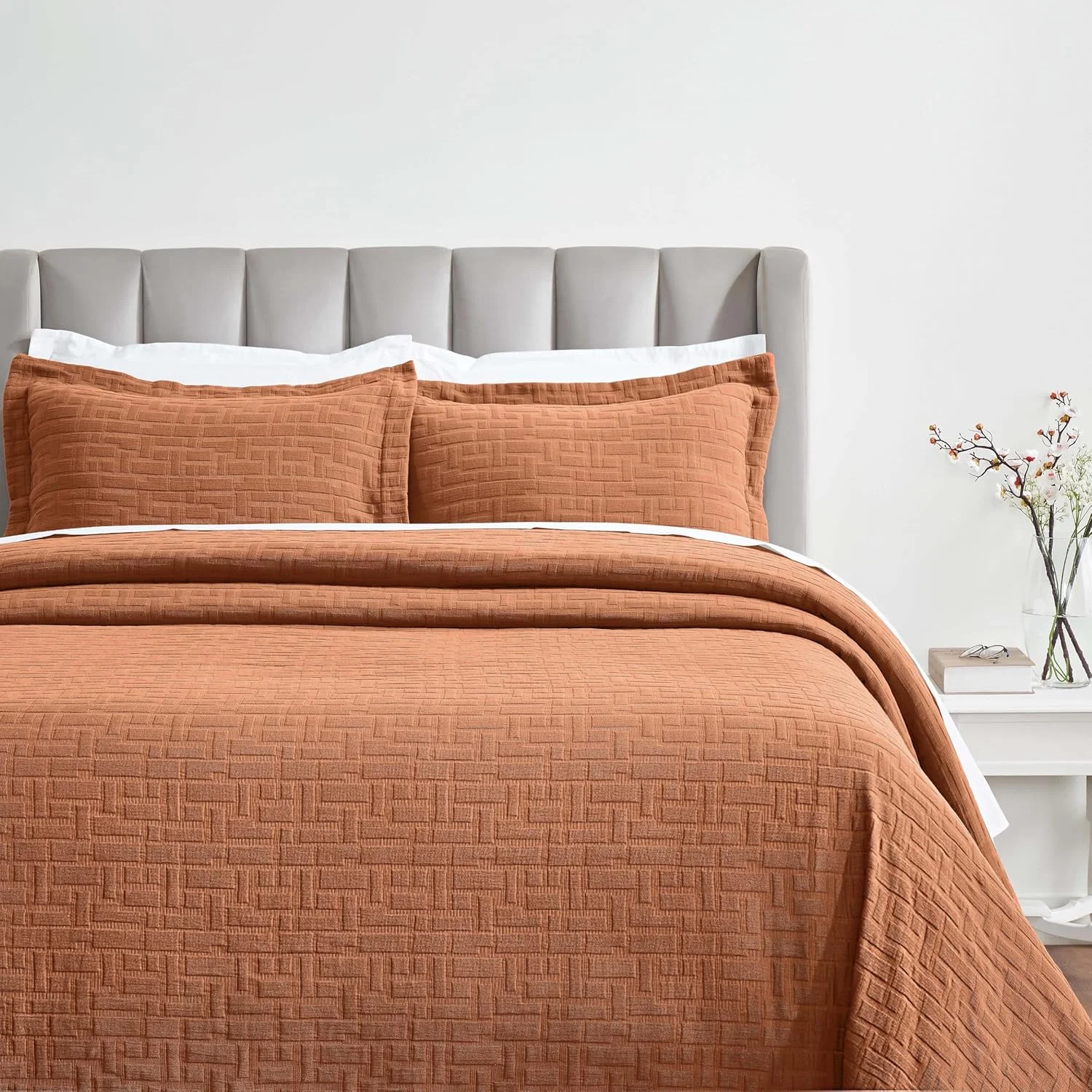 ست روتختی و روبالشتی سه تکه پنبه ای سوپریور، دکور تخت خواب منزل، روتختی تزئینی، 2 روبالشتی، وزن متوسط، رو تختی ماتلاس، لوازم ضروری تخت خواب، مجموعه مادرید، سایز کامل، نارنجی سوخته