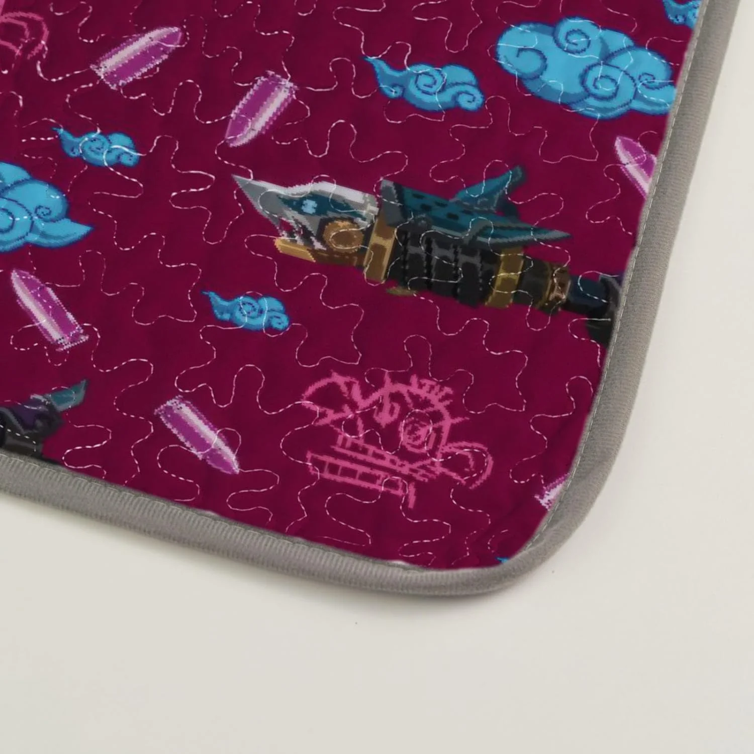 رو تختی سایز کینگ Allenjoy طرح شهر جادویی، ست روتختی انیمیشنی، لحاف پارچه ای قابل شستشو با 2 روبالشتی SC00012-007