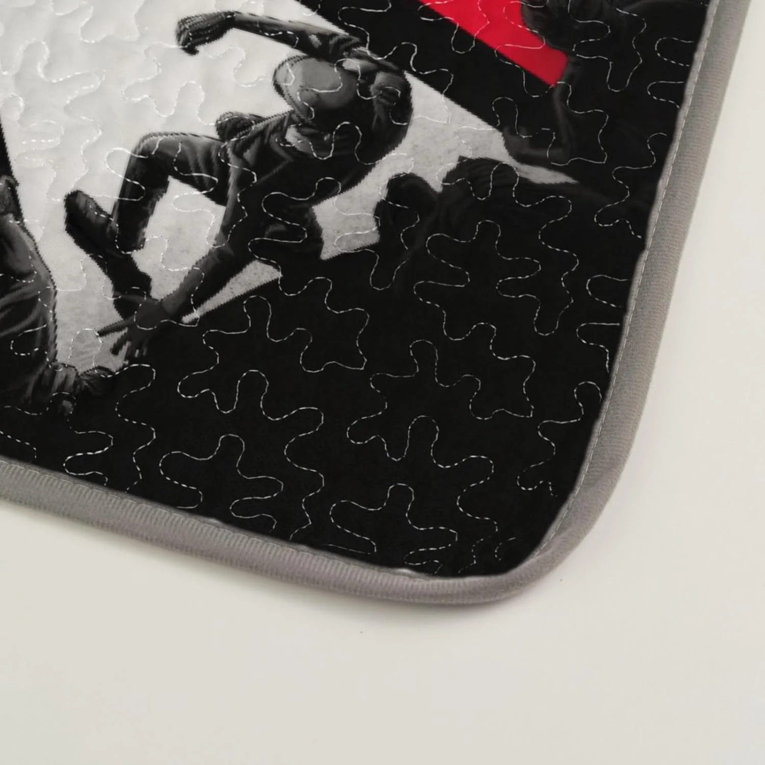 رو تختی طرح زامبی آلنجوی سایز کینگ، ست ملحفه طرح بقا و وحشت، لحاف پارچه ای قابل شستشو با 2 روبالشتی SC00188-007