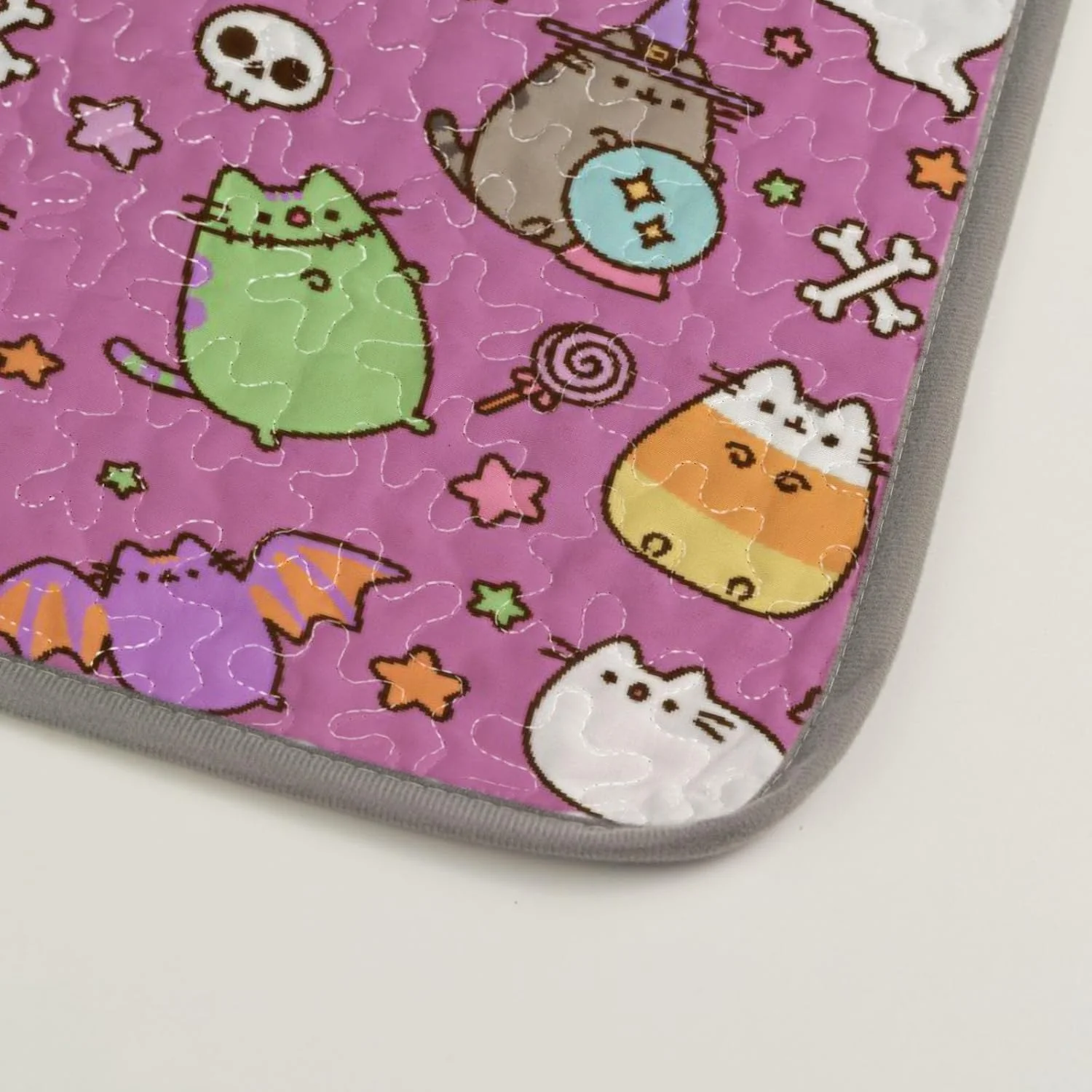 رو تختی لحاف دار سایز کوئین طرح گربه تپل Allenjoy، ست روتختی بامزه کمیک، روکش پارچه ای قابل شستشو به همراه 2 روبالشی SC00136-007