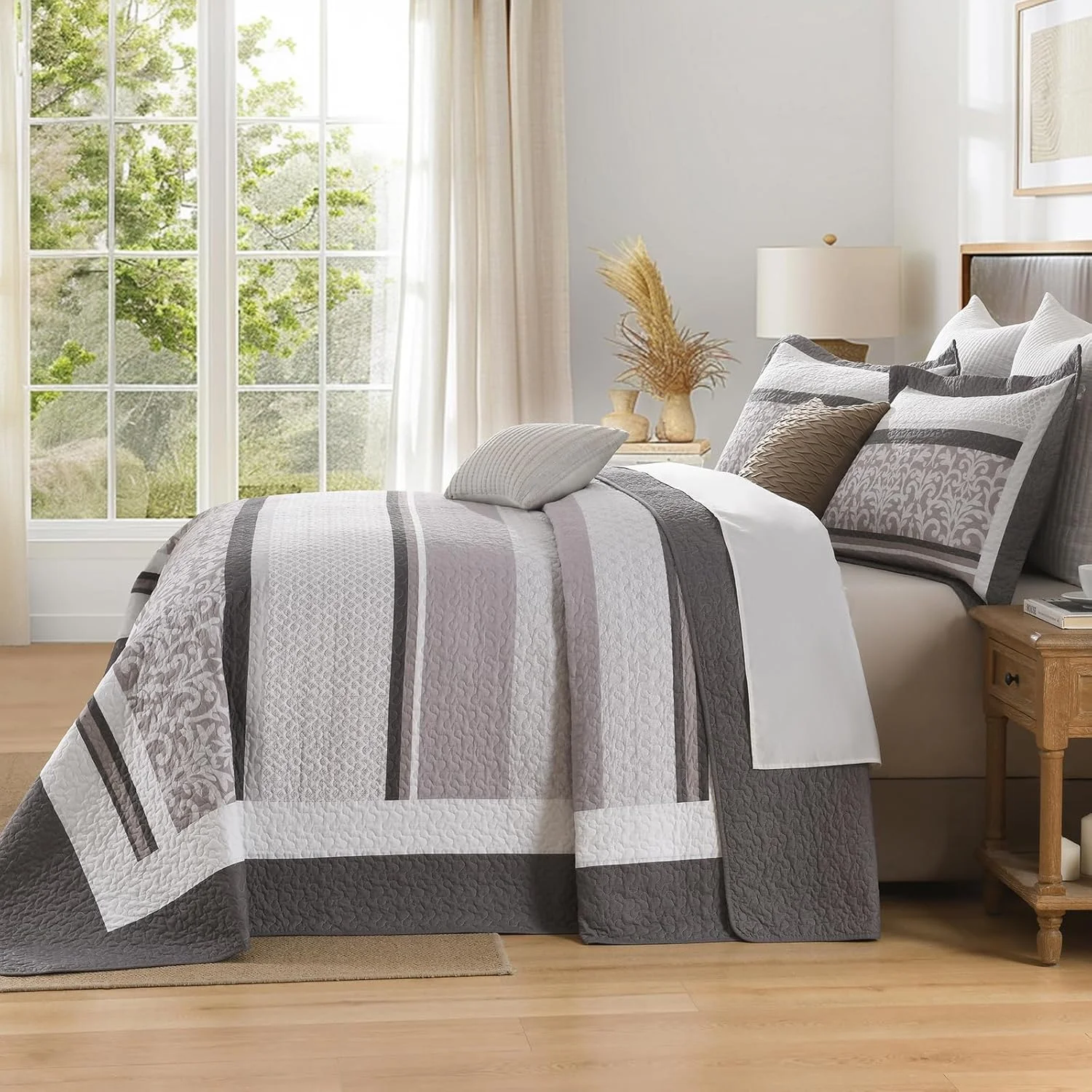 روتختی لحاف دار پنبه ای 100% بددویت سایز بزرگ 305x259 سانتی متر - ست روتختی طرح راه راه مزرعه، ست لحاف تکه دوزی سبک وزن دو طرفه، قهوه ای/خاکستری/سفید روتختی لحاف دار پنبه ای 100% بددویت سایز بزرگ 305x259 سانتی متر - ست روتختی طرح راه راه مزرعه، ست لحاف تکه دوزی سبک وزن دو طرفه، قهوه ای/خاکستری/سفید