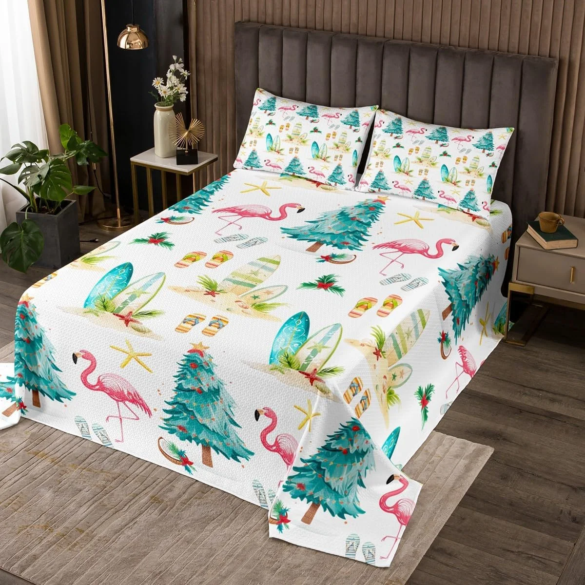 روتختی لحافی طرح ساحل کریسمس Castle Fairy، لحاف آبرنگی درختان کریسمس تابستانی و فلامینگو برای اتاق خواب، رو تختی سایز کینگ با طرح دمپایی موج سواری کنار دریا به همراه 2 روبالشتی
