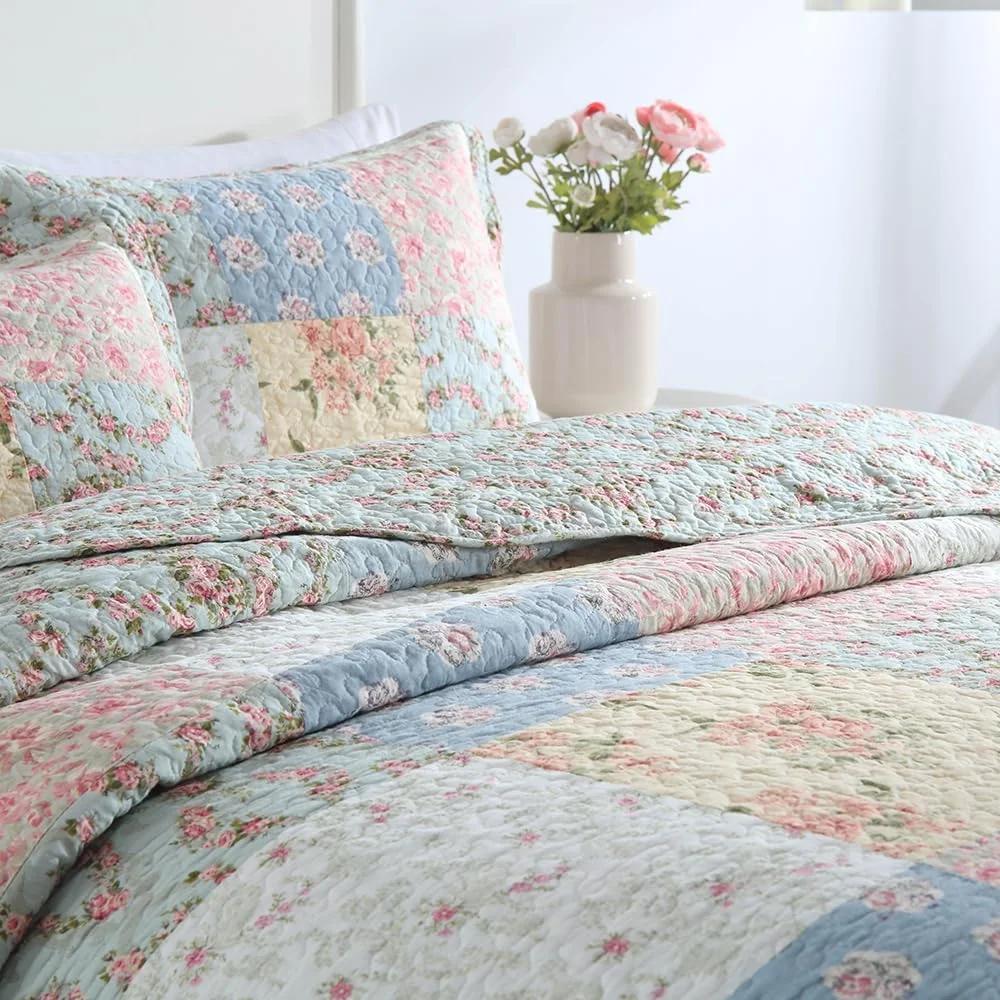 روتختی پنبهای کمندی، ست ملحفه لحاف سه تکه، رو تختی دو رو، لحاف، طرح گل رز سبز آبی، روتختی تکه دوزی شده، سایز کینگ روتختی پنبهای کمندی، ست ملحفه لحاف سه تکه، رو تختی دو رو، لحاف، طرح گل رز سبز آبی، روتختی تکه دوزی شده، سایز کینگ