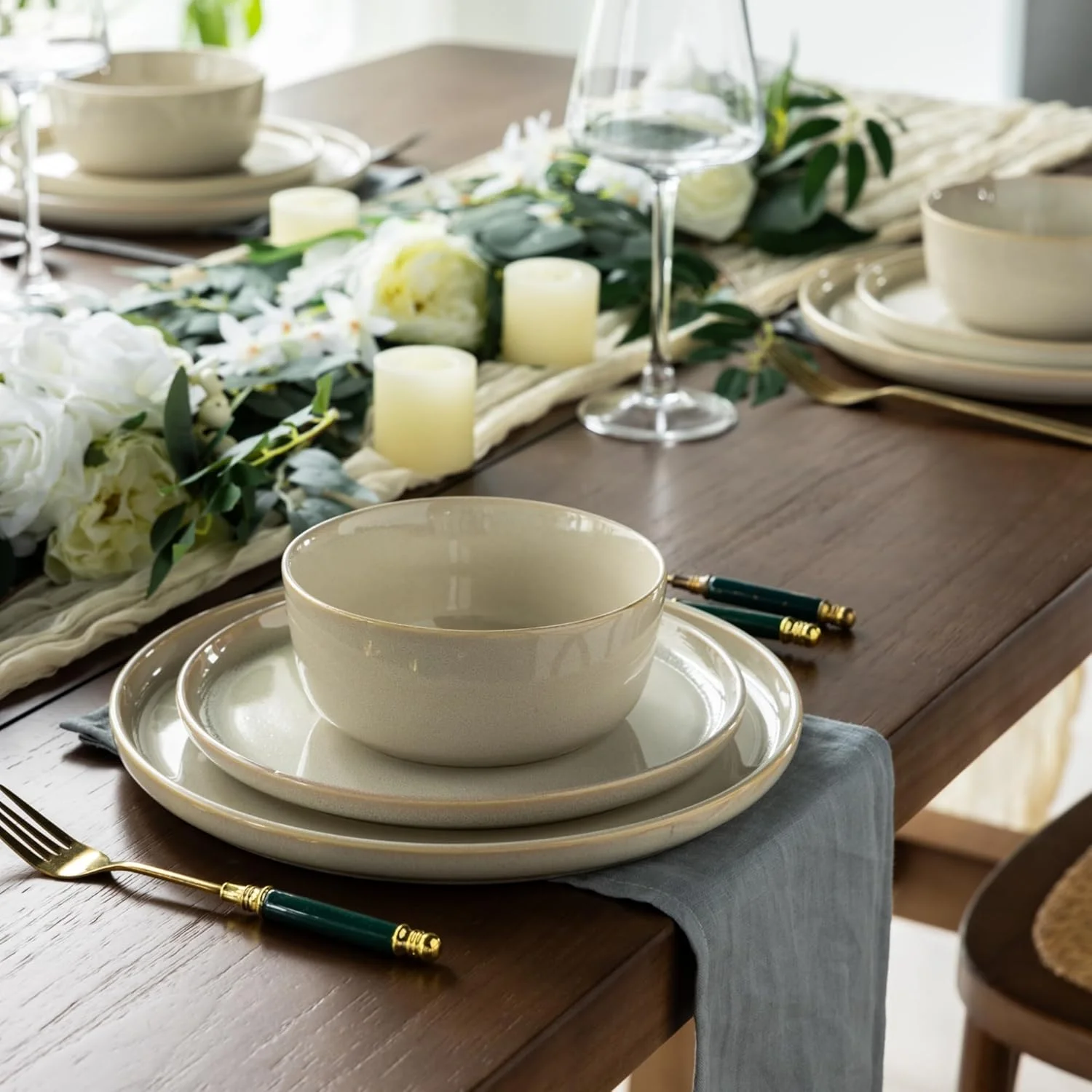 سرویس ظروف غذاخوری سنگی AmorArc برای 4 نفر، ست بشقاب و کاسه سرامیکی گرد با لعاب واکنشگرا، بسیار مقاوم در برابر خراش | قابل شستشو در ماشین ظرفشویی و استفاده در مایکروویو، مناسب برای 4 نفر (12 تکه) سرویس ظروف غذاخوری سنگی AmorArc برای 4 نفر، ست بشقاب و کاسه سرامیکی گرد با لعاب واکنشگرا، بسیار مقاوم در برابر خراش | قابل شستشو در ماشین ظرفشویی و استفاده در مایکروویو، مناسب برای 4 نفر (12 تکه)