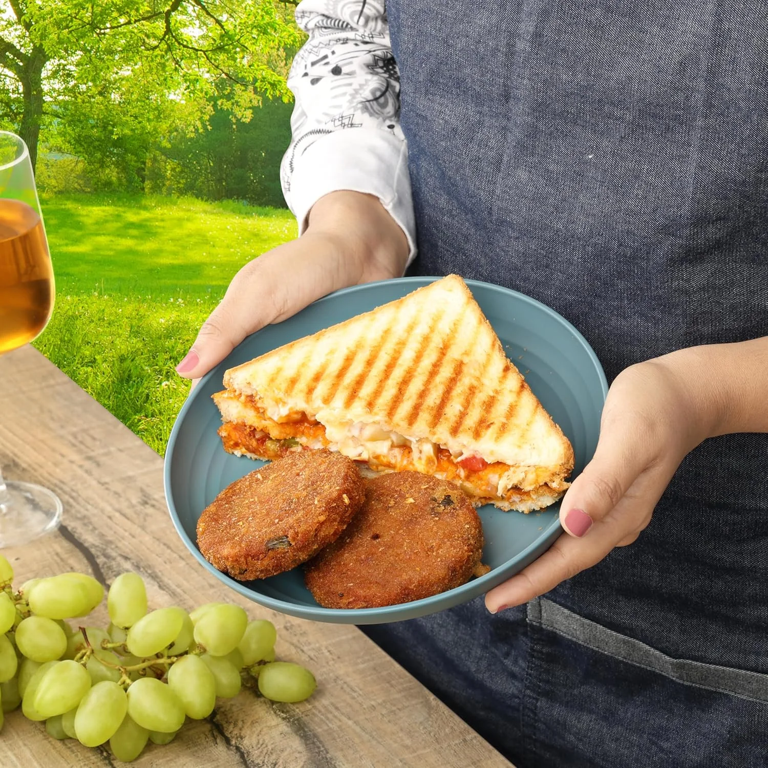 ست ظروف غذاخوری 4 تکه پلاستیکی سرمه ای Belle Vous - شامل بشقاب، کاسه، فنجان و کارد و چنگال - ظروف نشکن و قابل استفاده مجدد برای کمپینگ، پیک نیک و شام - سرویس قابل استفاده در مایکروویو و ماشین ظرفشویی ست ظروف غذاخوری 4 تکه پلاستیکی سرمه ای Belle Vous - شامل بشقاب، کاسه، فنجان و کارد و چنگال - ظروف نشکن و قابل استفاده مجدد برای کمپینگ، پیک نیک و شام - سرویس قابل استفاده در مایکروویو و ماشین ظرفشویی