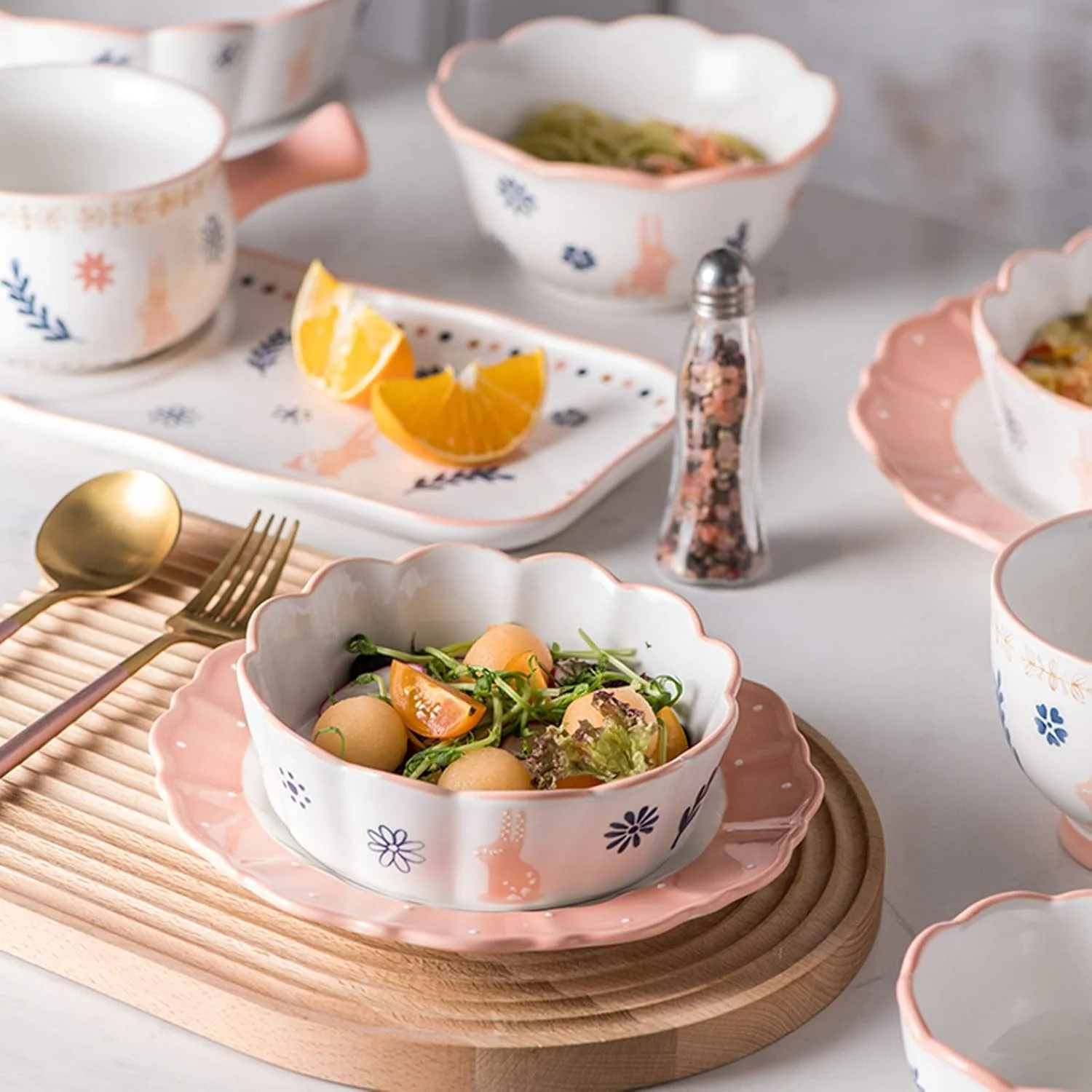 ست ظروف غذاخوری سرامیکی، ست 33 پارچه ظروف غذاخوری چینی با طرح خرگوش، فنجان قهوه، کاسه غلات و استیک ست ظروف غذاخوری سرامیکی، ست 33 پارچه ظروف غذاخوری چینی با طرح خرگوش، فنجان قهوه، کاسه غلات و استیک