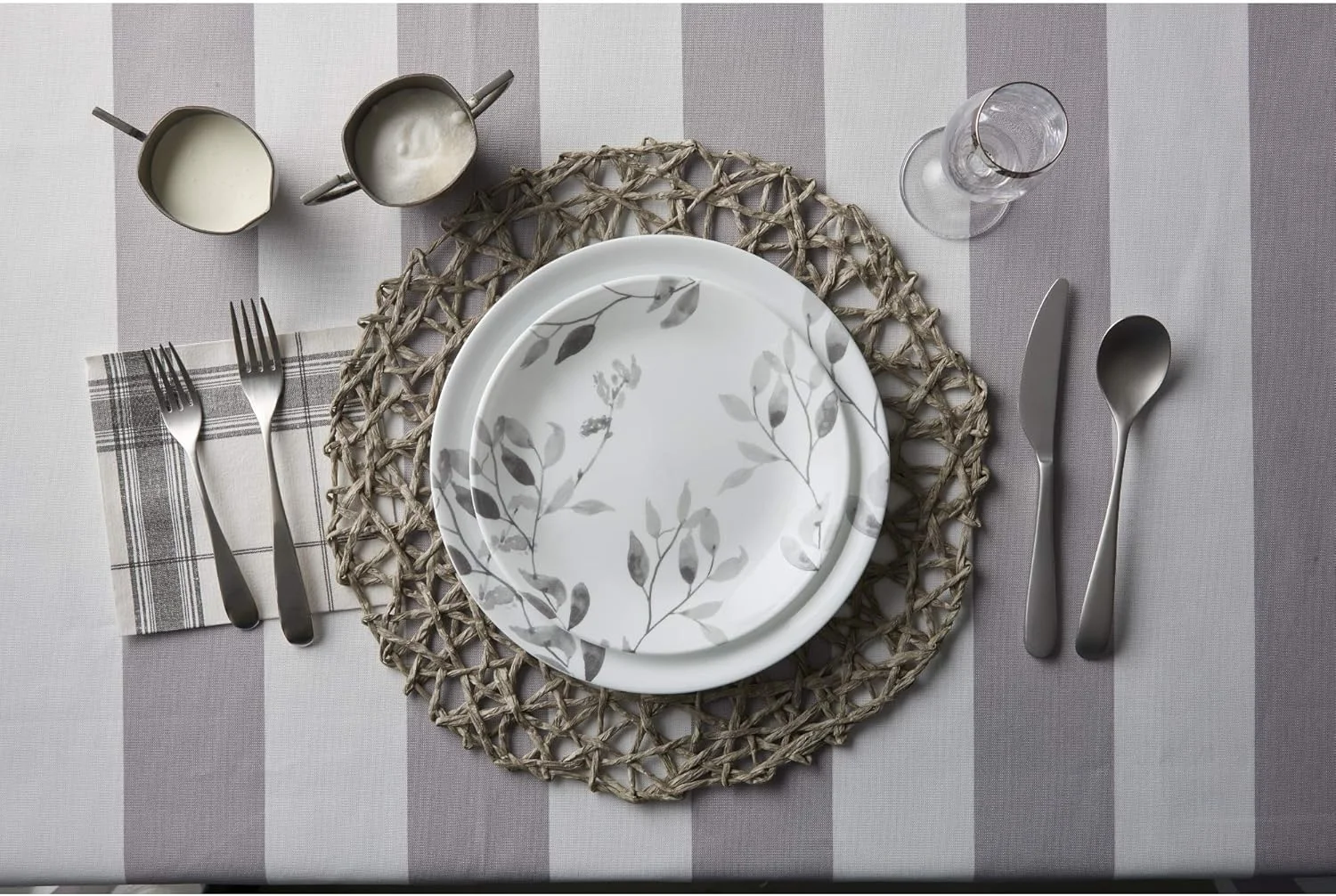 سرویس غذاخوری 12 پارچه Corelle Boutique Monteverde، مناسب برای 4 نفر سرویس غذاخوری 12 پارچه Corelle Boutique Monteverde، مناسب برای 4 نفر