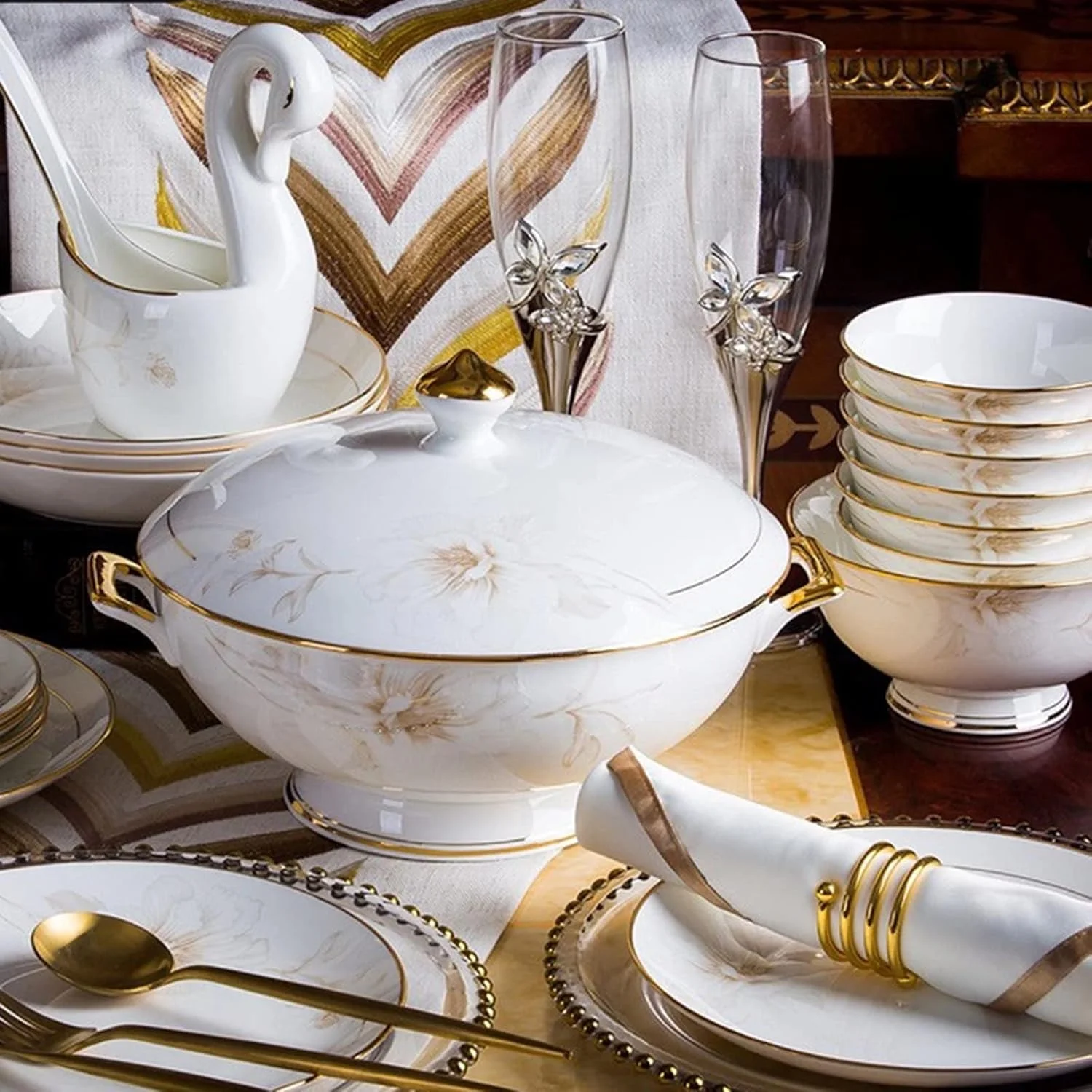 سرویس غذاخوری 60 پارچه، ست های کامل غذاخوری، ظروف سرامیکی ترکیبی به سبک کاخ اروپایی، مناسب برای مایکروویو، هدیه ای عالی سرویس غذاخوری 60 پارچه، ست های کامل غذاخوری، ظروف سرامیکی ترکیبی به سبک کاخ اروپایی، مناسب برای مایکروویو، هدیه ای عالی