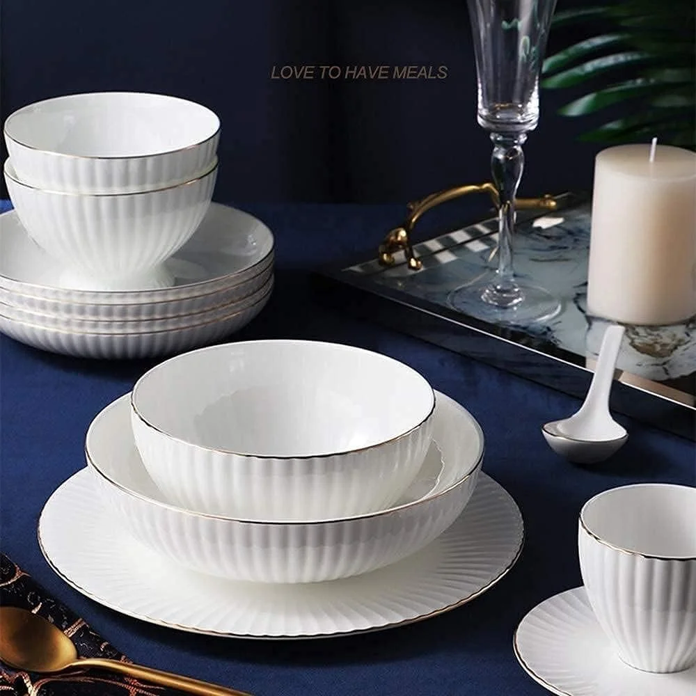 ست ظروف غذاخوری روکش طلایی 62 پارچه، شامل بشقاب غذاخوری، کاسه سالاد، قاشق، ظروف لوکس چینی استخوانی ست ظروف غذاخوری روکش طلایی 62 پارچه، شامل بشقاب غذاخوری، کاسه سالاد، قاشق، ظروف لوکس چینی استخوانی