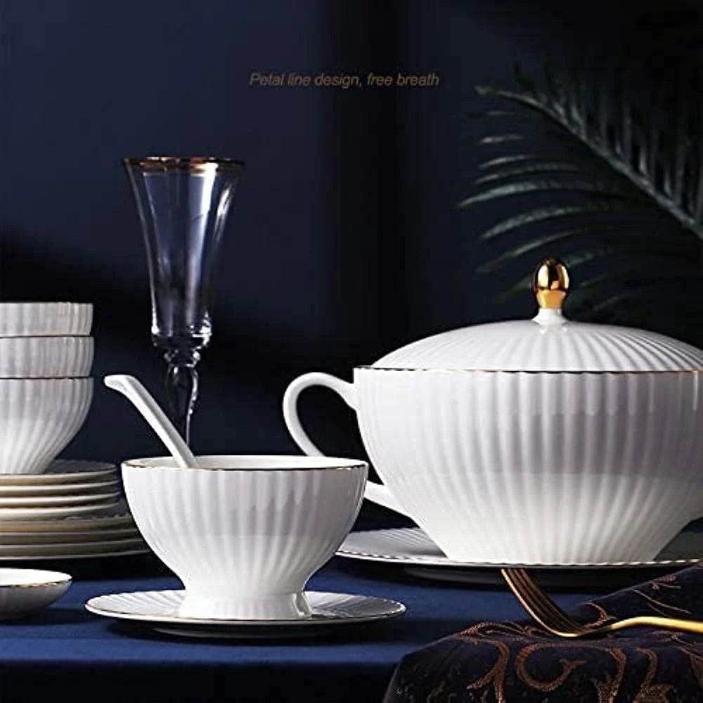 ست ظروف غذاخوری روکش طلایی 62 پارچه، شامل بشقاب غذاخوری، کاسه سالاد، قاشق، ظروف لوکس چینی استخوانی ست ظروف غذاخوری روکش طلایی 62 پارچه، شامل بشقاب غذاخوری، کاسه سالاد، قاشق، ظروف لوکس چینی استخوانی