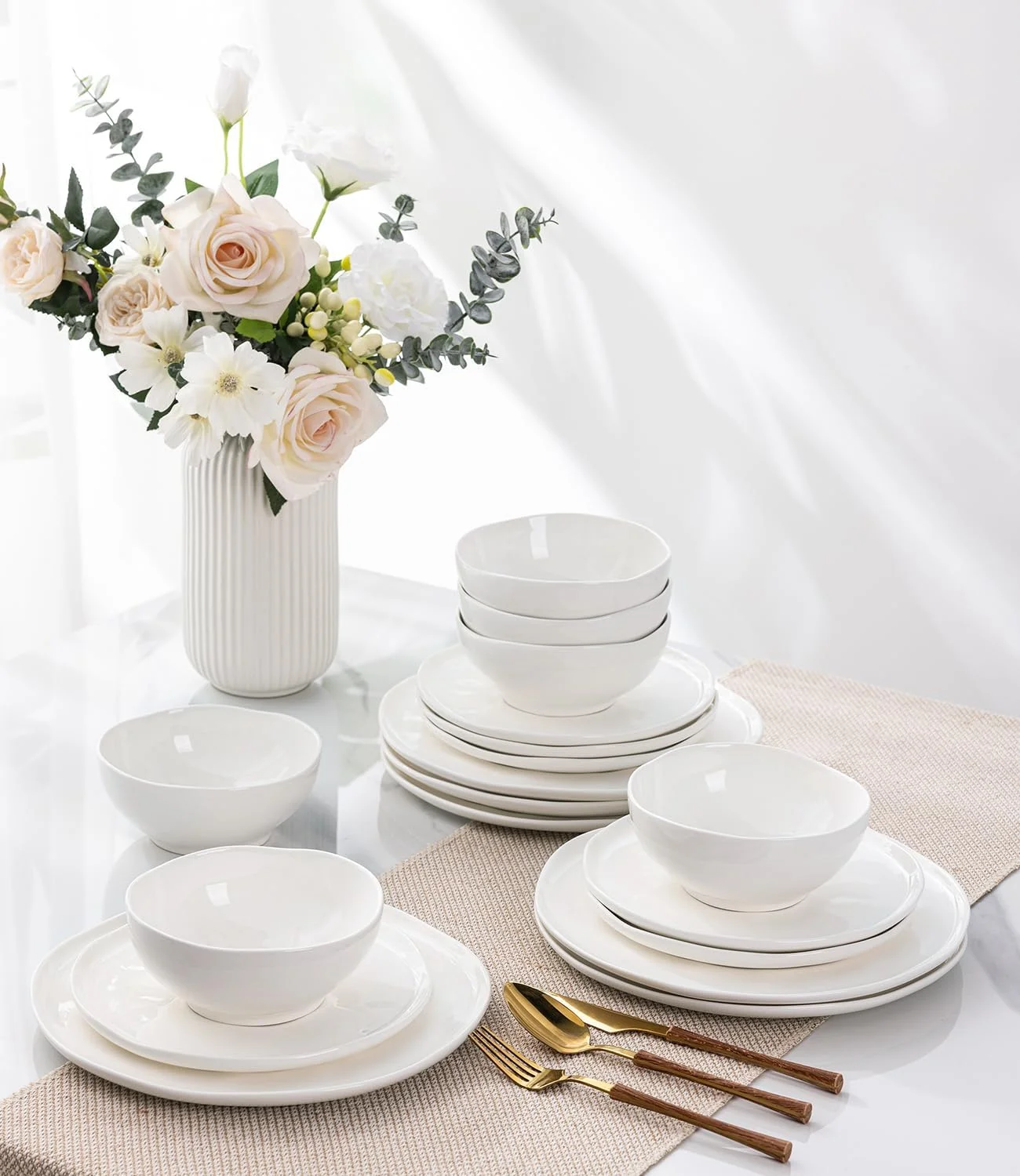 سرویس ظروف غذاخوری سرامیکی GBHOME برای 6 نفر، مجموعه 18 تکه بشقاب و کاسه چینی سبک وزن، مجموعه ظروف مقاوم در برابر خراش، قابل استفاده در فر، مایکروویو و ماشین ظرفشویی، سفید فرشته ای سرویس ظروف غذاخوری سرامیکی GBHOME برای 6 نفر، مجموعه 18 تکه بشقاب و کاسه چینی سبک وزن، مجموعه ظروف مقاوم در برابر خراش، قابل استفاده در فر، مایکروویو و ماشین ظرفشویی، سفید فرشته ای