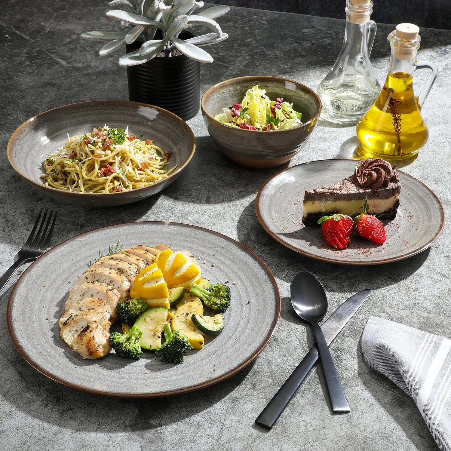 سرویس غذاخوری 16 پارچه گیبسون الیت Dreamweaver با دو کاسه، سفالی راکتیو - خاکستری، مناسب برای 4 نفر سرویس غذاخوری 16 پارچه گیبسون الیت Dreamweaver با دو کاسه، سفالی راکتیو - خاکستری، مناسب برای 4 نفر