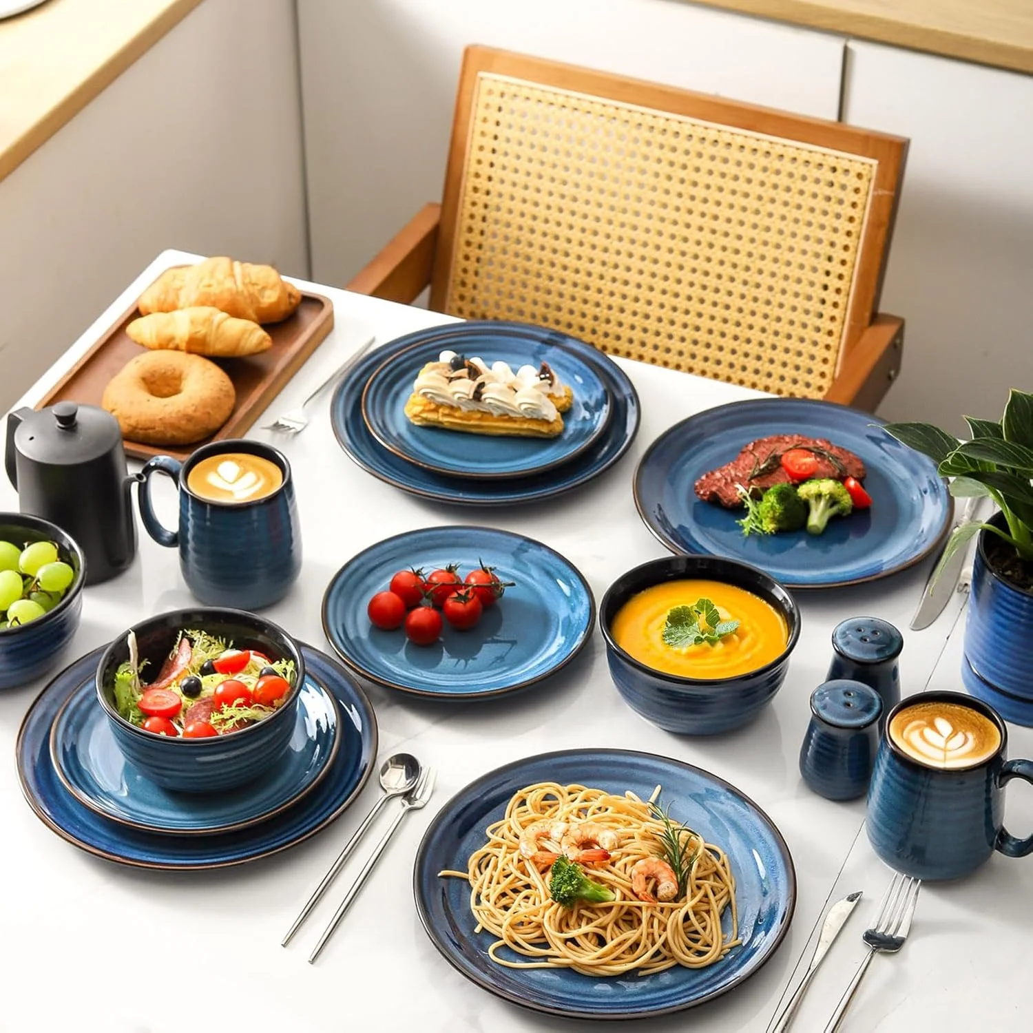 ست بشقاب و کاسه Hasense، ست ظروف غذاخوری 12 تکه سرامیکی با لعاب واکنش پذیر، سرویس ظروف غذاخوری مقاوم در برابر خراش و لب پریدگی، ظروف سرو دست ساز، آبی ست بشقاب و کاسه Hasense، ست ظروف غذاخوری 12 تکه سرامیکی با لعاب واکنش پذیر، سرویس ظروف غذاخوری مقاوم در برابر خراش و لب پریدگی، ظروف سرو دست ساز، آبی