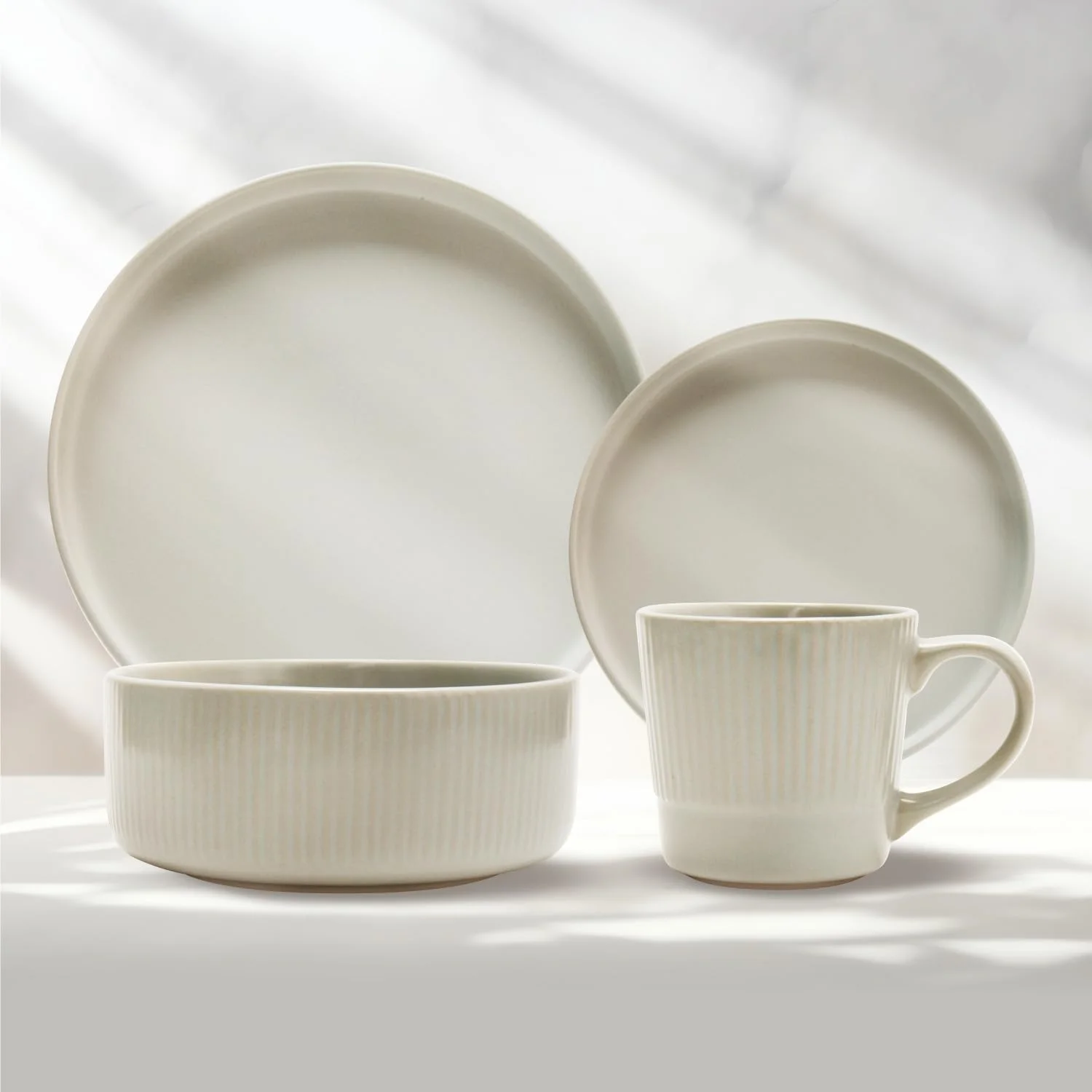 ست ظروف غذاخوری 16 پارچه سرامیکی آشپزخانه مستر مدل RIPPLE، رنگ کرم - شامل بشقاب، کاسه و لیوان، RSSP34