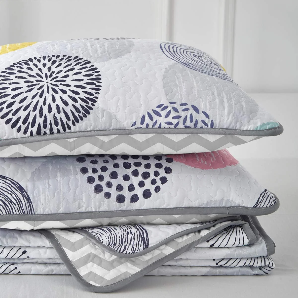 ست لحاف سه تکه برگشت پذیر Uozzi Bedding سایز کوئین 90x90، میکروفیبر نرم، سبک وزن، رو تختی، ست لحاف تابستانی، روکش تخت، پتوی مناسب تمام فصول، خال های رنگارنگ (1 لحاف + 2 روبالشی)