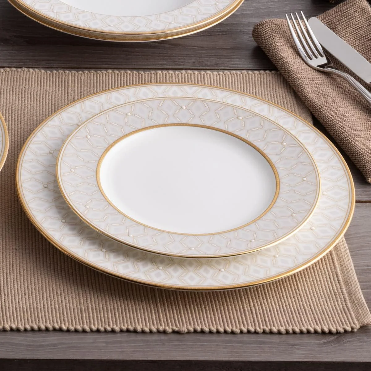 سرویس غذاخوری 12 پارچه نوریتک مدل Noble Pearl، مناسب برای 4 نفر سرویس غذاخوری 12 پارچه نوریتک مدل Noble Pearl، مناسب برای 4 نفر