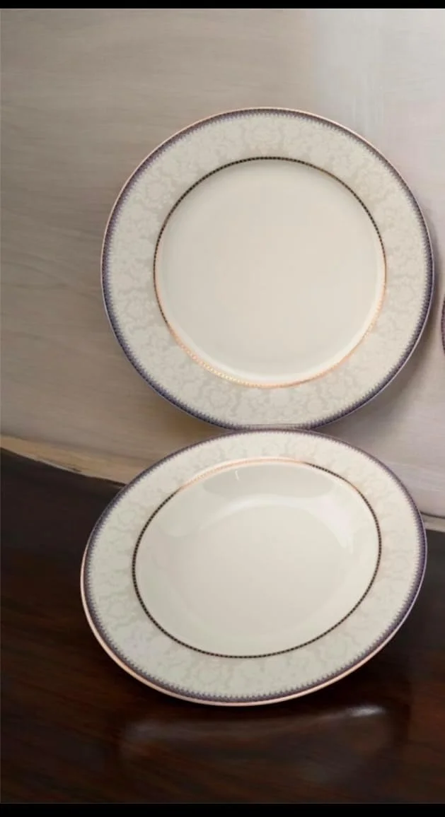 سرویس غذاخوری ۲۴ پارچه چینی درجه یک، شامل ۶ بشقاب غذاخوری، ۶ بشقاب دسرخوری، ۶ بشقاب سوپ خوری و ۶ کاسه | سرویس غذاخوری برای ۶ نفر