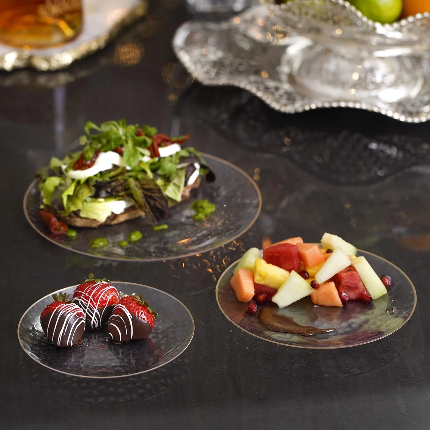 استکبلز ~ بسته 20 عددی بشقاب مهمانی ~ بشقاب گرد چکش خورده شفاف 7 اینچی با لبه طلایی ~ ست ظروف غذاخوری سبک وزن و شیک قابل استفاده مجدد ~ ظروف چند منظوره سالاد، نان و کره استکبلز ~ بسته 20 عددی بشقاب مهمانی ~ بشقاب گرد چکش خورده شفاف 7 اینچی با لبه طلایی ~ ست ظروف غذاخوری سبک وزن و شیک قابل استفاده مجدد ~ ظروف چند منظوره سالاد، نان و کره