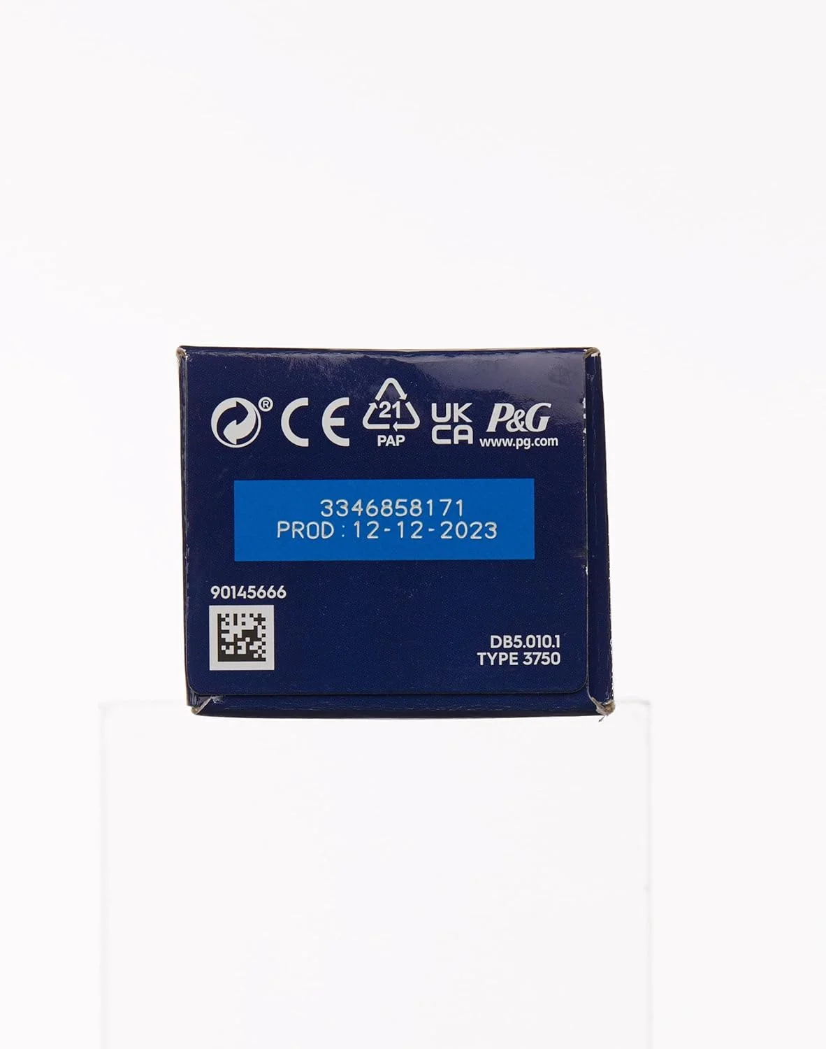 مسواک باتری خور Oral-B Pro، شامل 2 عدد باتری مسواک باتری خور Oral-B Pro، شامل 2 عدد باتری