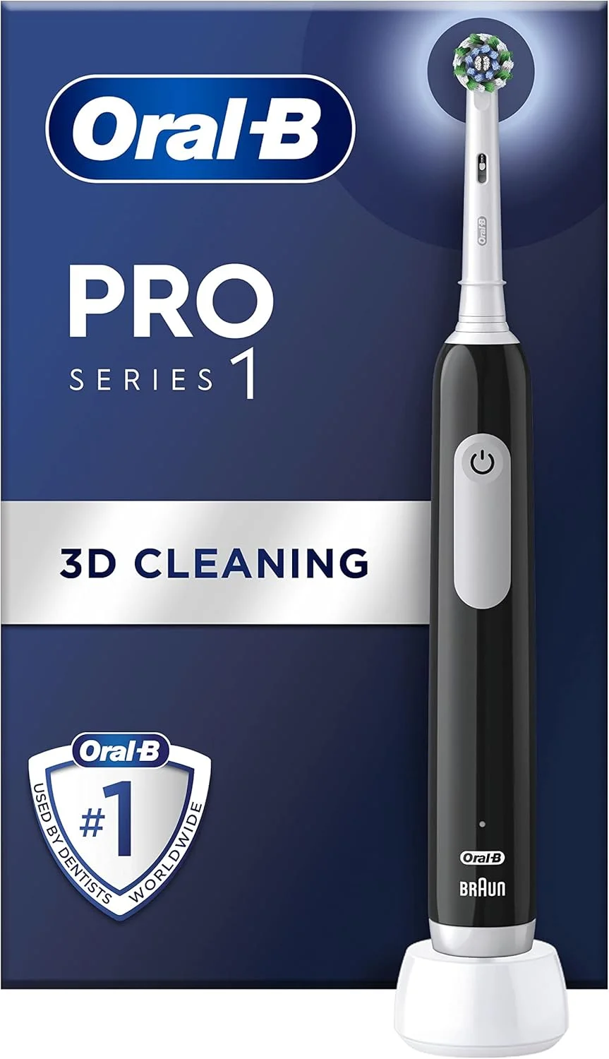 مسواک برقی بزرگسالان Oral-B Pro 1، مسواک های برقی Oral B برای بزرگسالان، با تمیز کردن سه بعدی، 1 سر مسواک، کنترل فشار لثه، دوشاخه 2 پین بریتانیا، مشکی