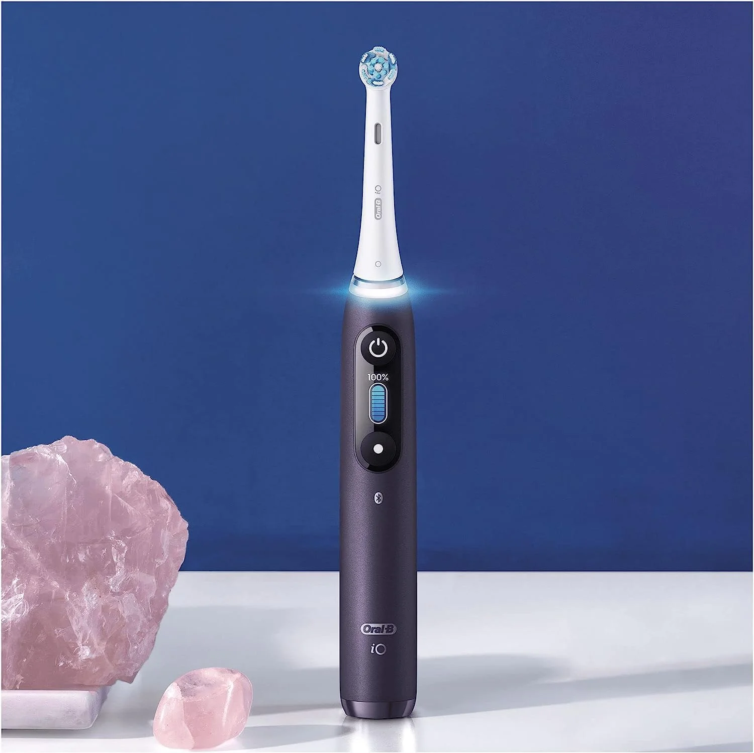 مسواک برقی بزرگسالان Oral-B iO8، دسته متصل به برنامه، 3 سری مسواک، کیف مسافرتی و نگهدارنده سری مسواک، 6 حالت، دوشاخه 2 پین بریتانیا، بنفش مسواک برقی بزرگسالان Oral-B iO8، دسته متصل به برنامه، 3 سری مسواک، کیف مسافرتی و نگهدارنده سری مسواک، 6 حالت، دوشاخه 2 پین بریتانیا، بنفش