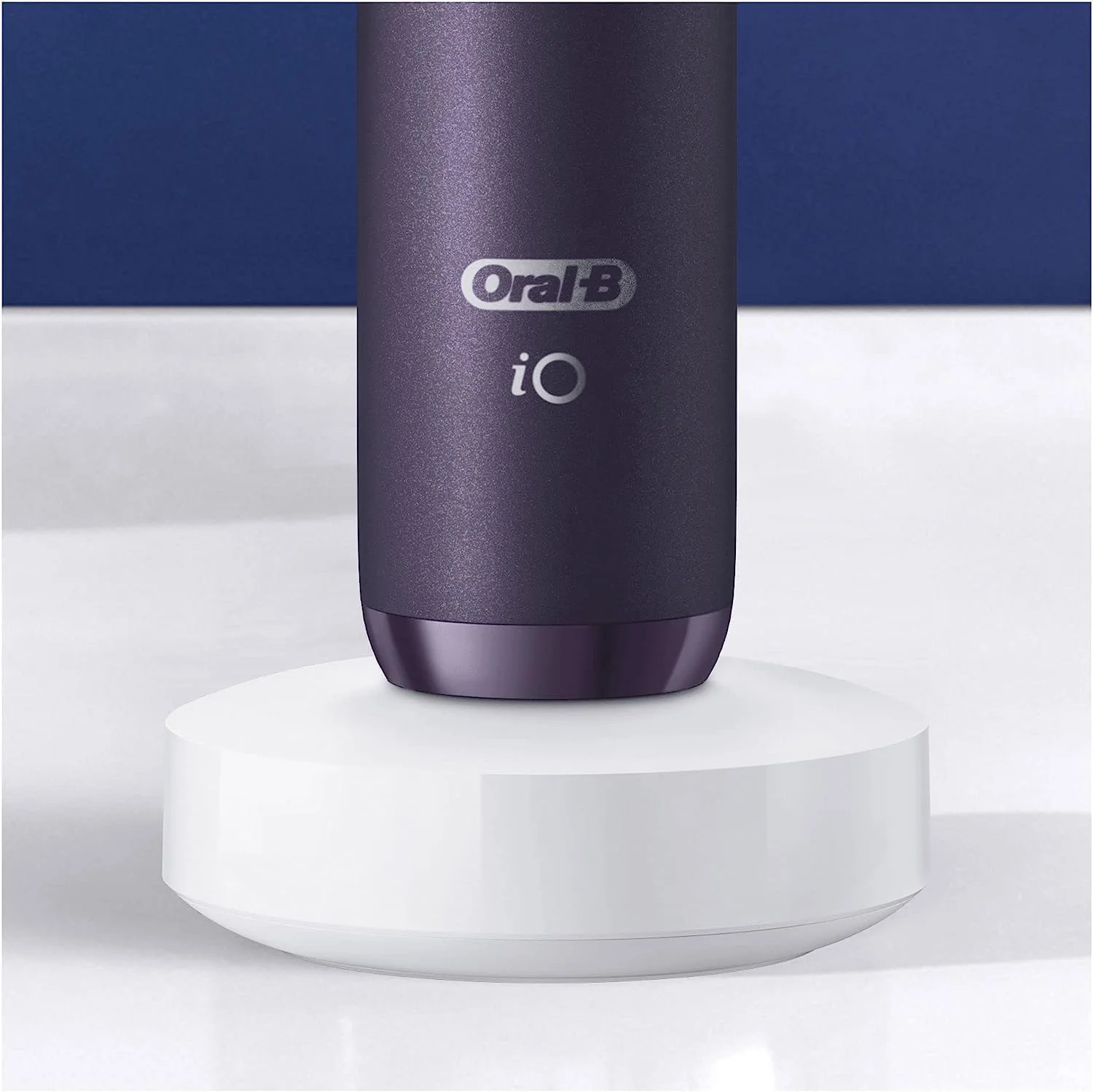 مسواک برقی بزرگسالان Oral-B iO8، دسته متصل به برنامه، 3 سری مسواک، کیف مسافرتی و نگهدارنده سری مسواک، 6 حالت، دوشاخه 2 پین بریتانیا، بنفش مسواک برقی بزرگسالان Oral-B iO8، دسته متصل به برنامه، 3 سری مسواک، کیف مسافرتی و نگهدارنده سری مسواک، 6 حالت، دوشاخه 2 پین بریتانیا، بنفش
