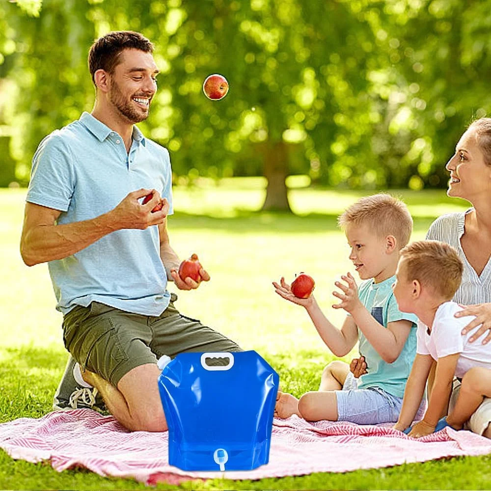 بسته 2 عددی ظروف آب کمپینگ 10 لیتری، کیسه های ذخیره آب قابل حمل، ظرف آب تاشو با شیر، ظرف حمل آب خودرو، کیسه های آب تاشو برای کمپینگ ورزشی، پیاده روی، پیک نیک، باربیکیو (آبی) بسته 2 عددی ظروف آب کمپینگ 10 لیتری، کیسه های ذخیره آب قابل حمل، ظرف آب تاشو با شیر، ظرف حمل آب خودرو، کیسه های آب تاشو برای کمپینگ ورزشی، پیاده روی، پیک نیک، باربیکیو (آبی)