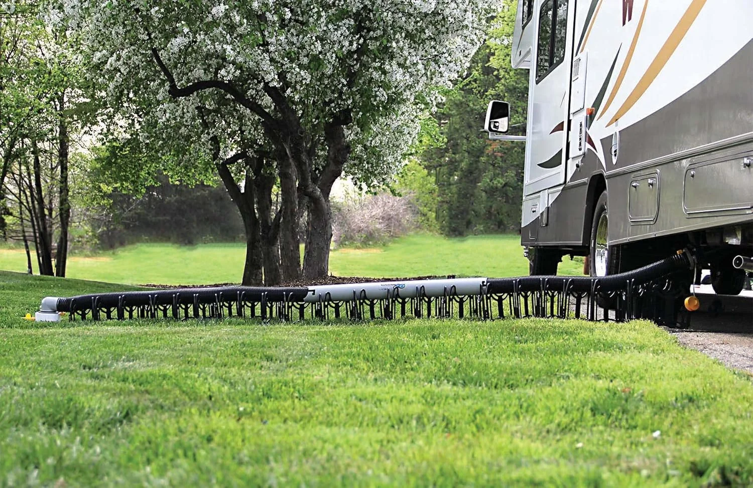 کیت بهداشتی Camco RV برای سیستم مخزن نگهداری شما - شامل شلنگ فاضلاب RhinoFLEX با اتصالات، درزگیرهای ضد نشت، درپوش های ذخیره سازی، دستکش های بهداشتی و TST Drop Ins برای از بین بردن بوهای مخزن نگهداری