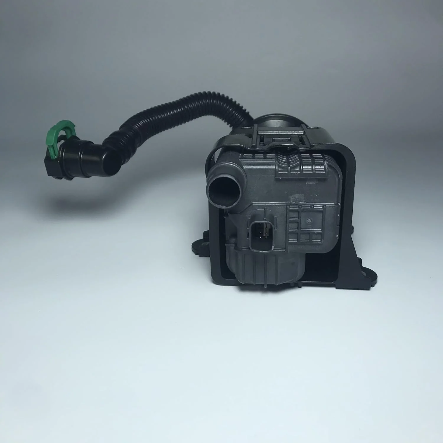 مجموعه کنیستر ذغالی 77730-06040 77730-33110 77703-06010 77703-33010 90910-af006 90910-14008 مناسب برای: کمری/هیبرید (آمریکای شمالی)، ای اس 250 (آمریکای شمالی)، آوالون، ای اس 350/300اچ (ژاپن)، کمری (ژاپن)