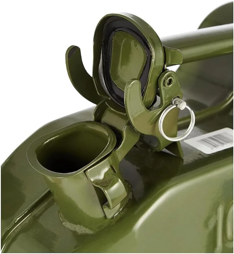 گالن فلزی سبز رنگ 5، 10 و 20 لیتری (20 لیتری) یک محفظه فولادی بادوام است که برای نگهداری و انتقال مایعات، اغلب برای بنزین، گازوئیل، نفت سفید یا سایر سوخت ها استفاده می شود.