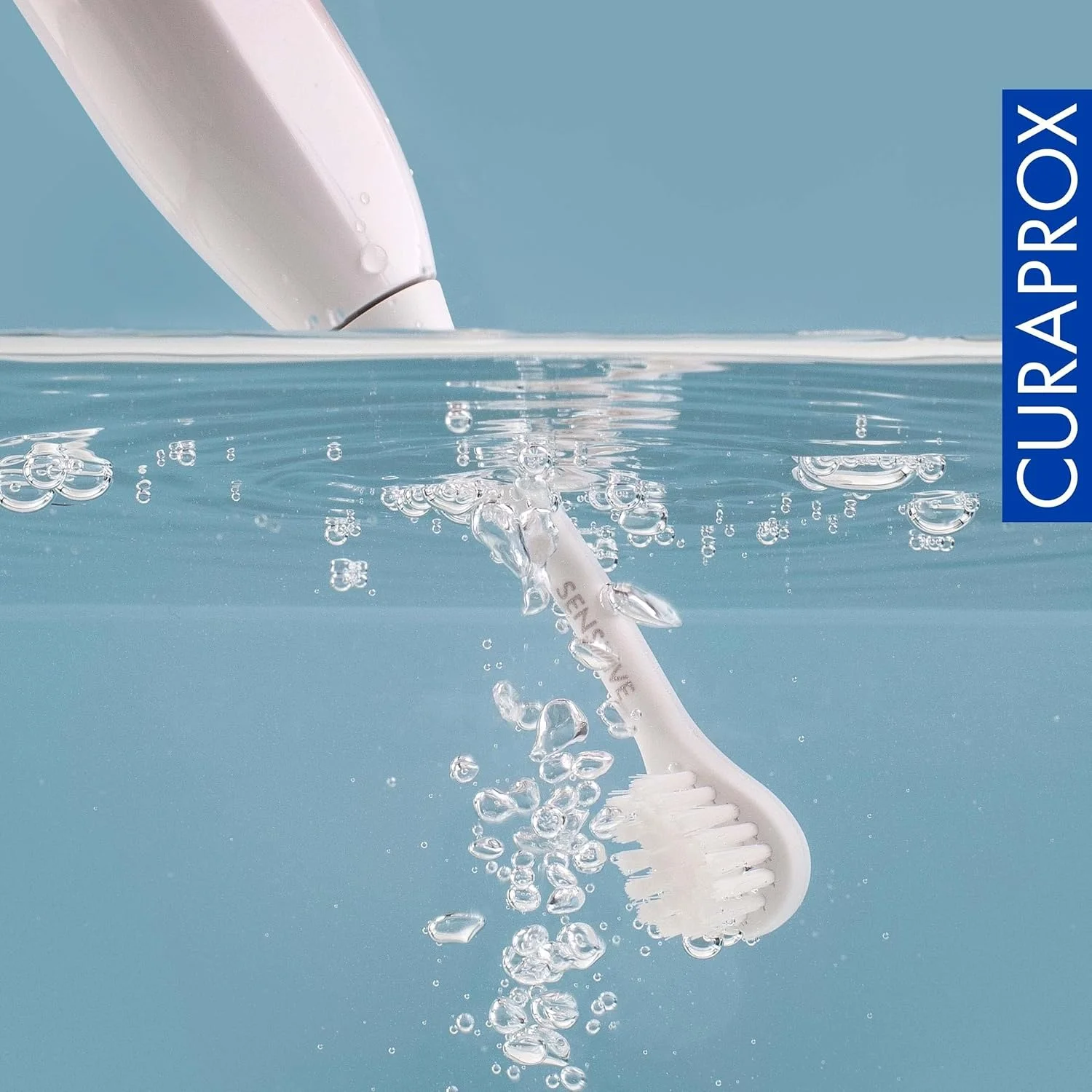 مسواک برقی سونیک Curaprox Hydrosonic Easy – پاکسازی پیشرفته برای مراقبت عالی از دهان و دندان مسواک برقی سونیک Curaprox Hydrosonic Easy – پاکسازی پیشرفته برای مراقبت عالی از دهان و دندان