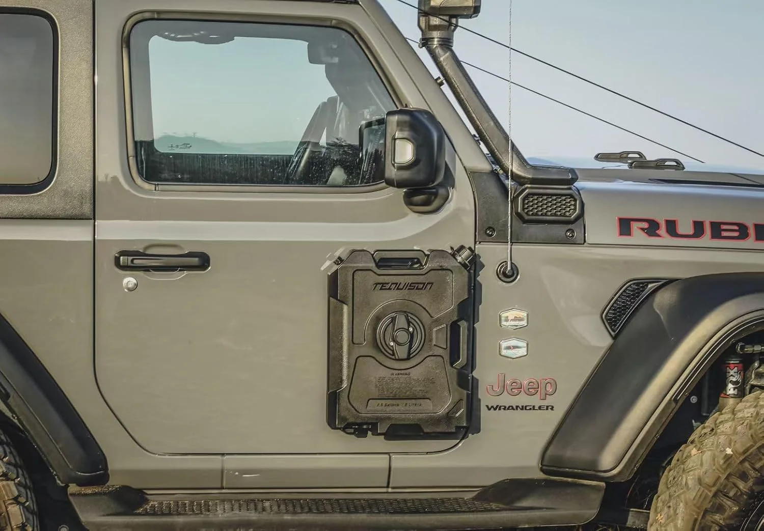 سطل درب جانبی، مخزن روغن سوخت قابل حمل، سطل یدکی آب و روغن 9 لیتری مشکی برای جیپ رانگلر JK JL 2007-2024، مناسب کمپینگ در فضای باز و آفرود JL1285