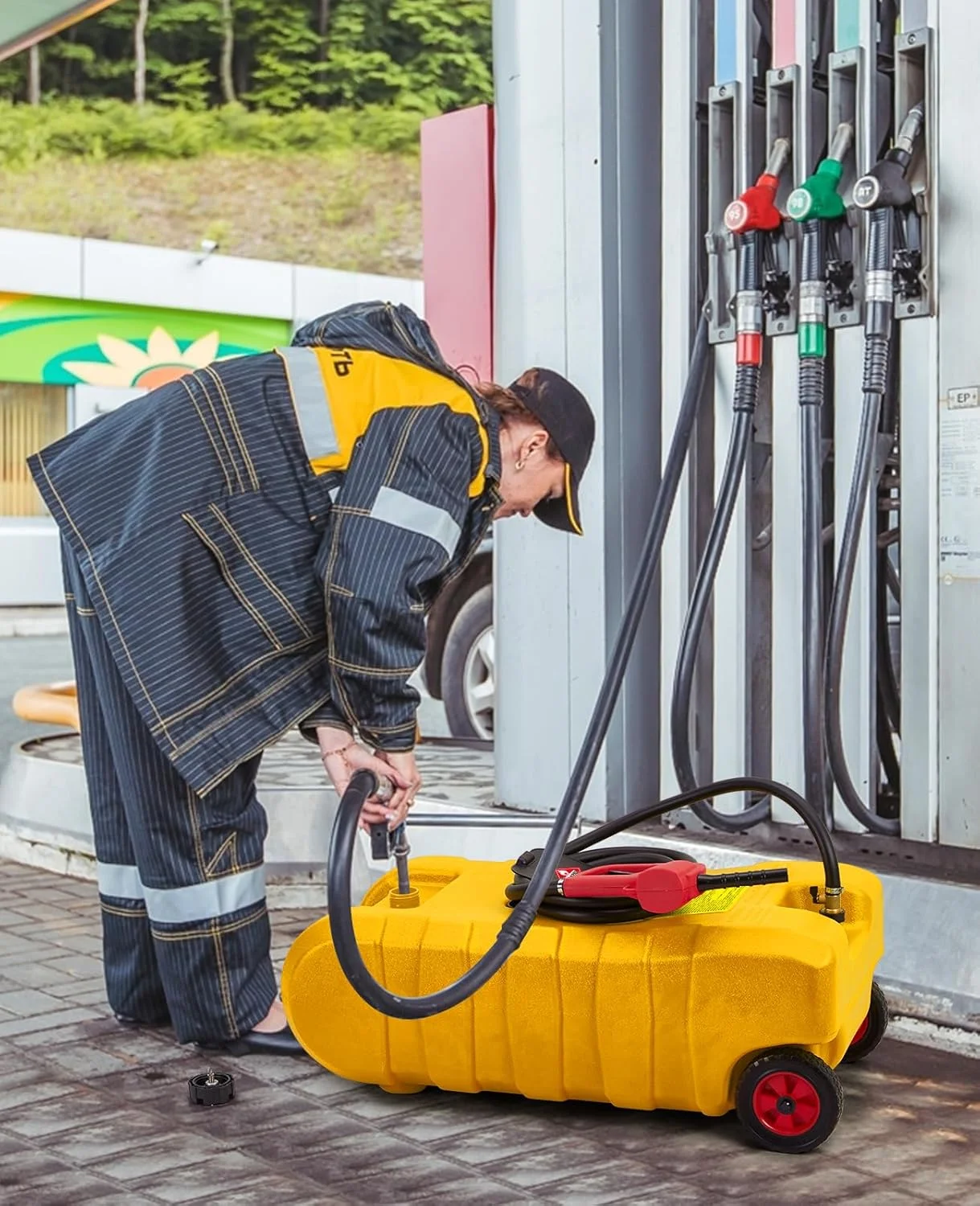 مخزن سوخت 57 لیتری، تانکر بنزین قابل حمل با پمپ انتقال سوخت دستی و شلنگ 3 متری، مخزن ذخیره سوخت بنزین و گازوئیل چرخ دار، تانک بنزین برای خودرو، ماشین چمن زنی، قایق، زرد