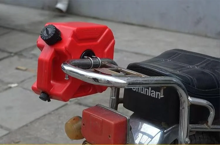 مجموعه مخزن سوخت قابل حمل 5 لیتری، قرمز، مخازن انتقال سوخت پلاستیکی سنگین، مناسب موتور سیکلت، تویوتا و جیپ مجموعه مخزن سوخت قابل حمل 5 لیتری، قرمز، مخازن انتقال سوخت پلاستیکی سنگین، مناسب موتور سیکلت، تویوتا و جیپ