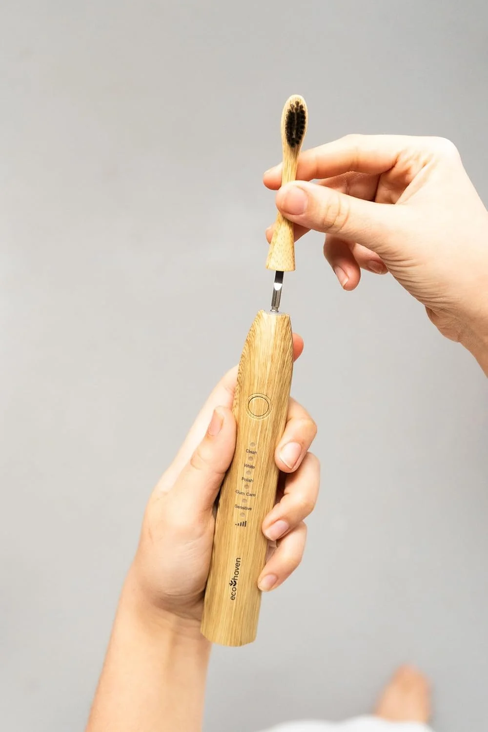 مسواک برقی سونیک بامبو پایدار Ecohaven - 3 سر قابل بازیافت - 5 حالت تمیز کردن - شارژر USB Type C - دسته ضد آب - عمر باتری 5 هفته - سبک وزن - سازگار با محیط زیست مسواک برقی سونیک بامبو پایدار Ecohaven - 3 سر قابل بازیافت - 5 حالت تمیز کردن - شارژر USB Type C - دسته ضد آب - عمر باتری 5 هفته - سبک وزن - سازگار با محیط زیست