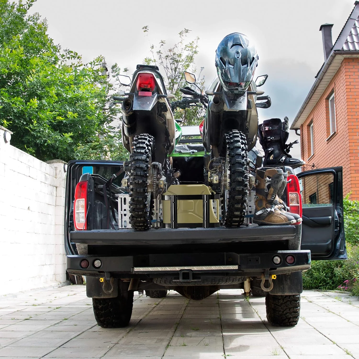 نگهدارنده گالن سوخت Relaxdays Jerry Can، مناسب خودرو و کامیون، برای گالن های 10 و 20 لیتری، قفس فلزی قفل شونده، بنزین و گازوئیل، مشکی نگهدارنده گالن سوخت Relaxdays Jerry Can، مناسب خودرو و کامیون، برای گالن های 10 و 20 لیتری، قفس فلزی قفل شونده، بنزین و گازوئیل، مشکی