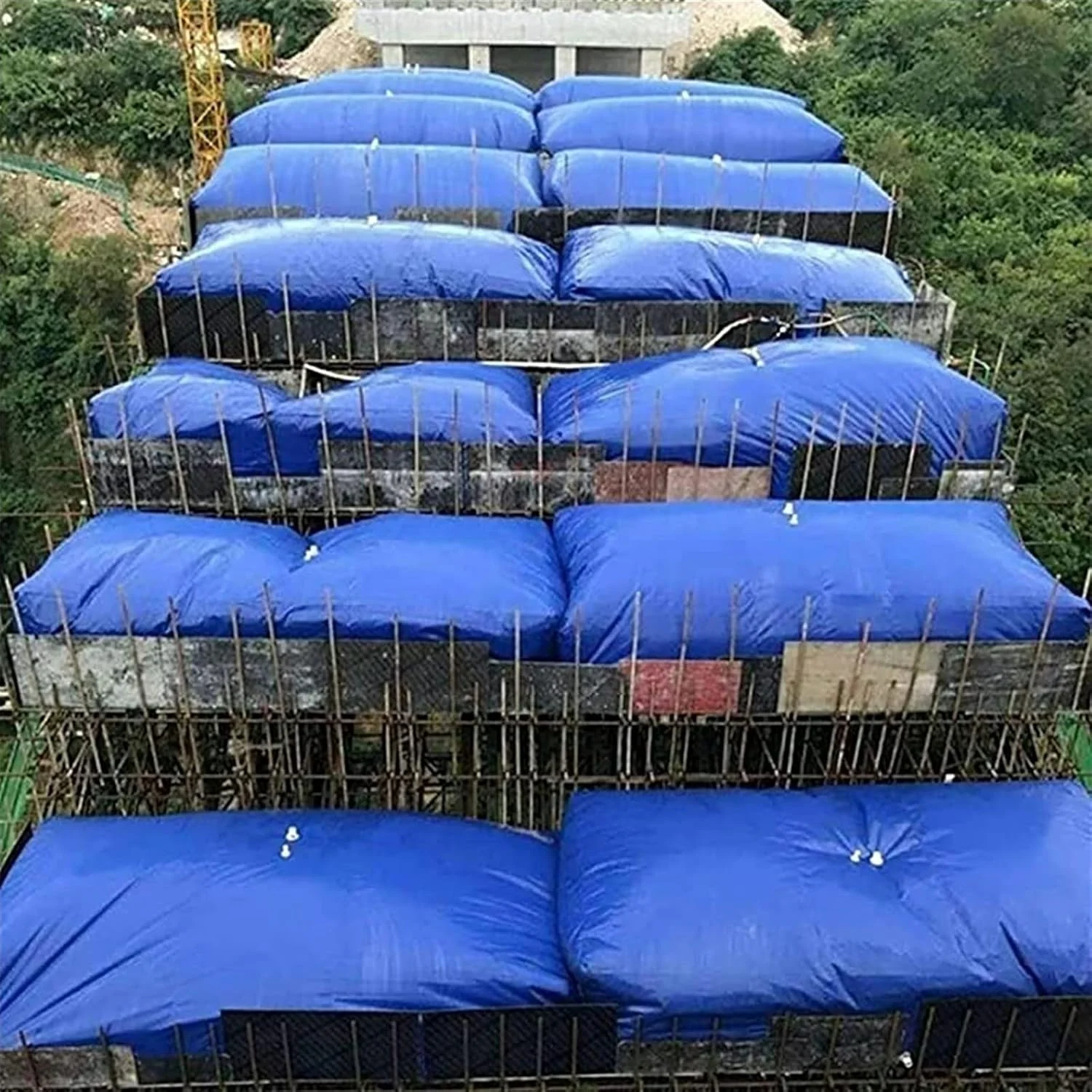 High Capacity Outdoor Storage Water Bladder, Portable Mobile Emergency Water Tank, Reusable Flexible Plastic Water Bag with Valve for Alternative Emergency Water Delivery Transfer High Capacity Outdoor Storage Water Bladder, Portable Mobile Emergency Water Tank, Reusable Flexible Plastic Water Bag with Valve for Alternative Emergency Water Delivery Transfer