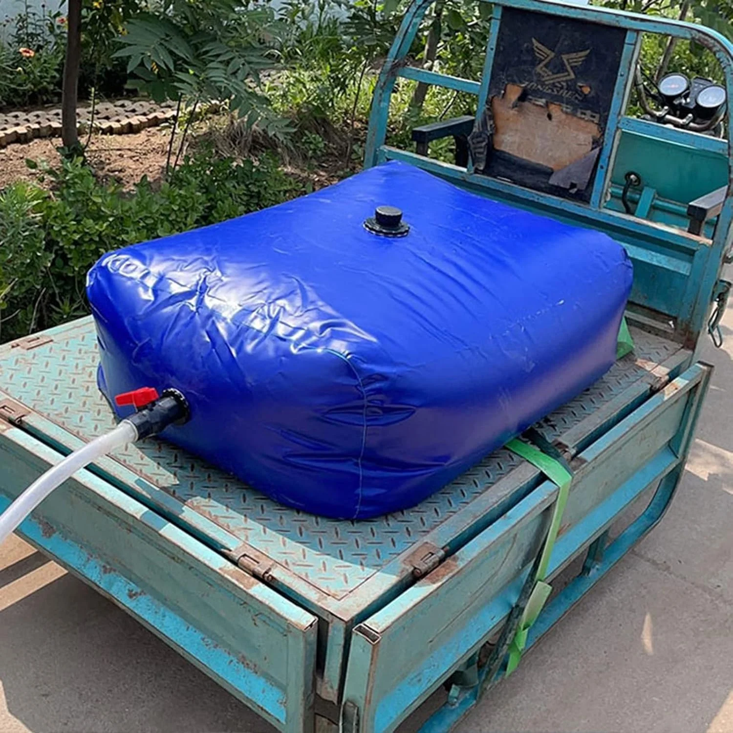 مخزن آب تاشو با ظرفیت بالا برای فضای باز، تانک ذخیره آب اضطراری قابل حمل، مخزن ذخیره آب انعطاف پذیر با شیر روشن-خاموش WMEIE (رنگ: آبی، اندازه: 1.5X1X0.75 متر (1000 لیتر)