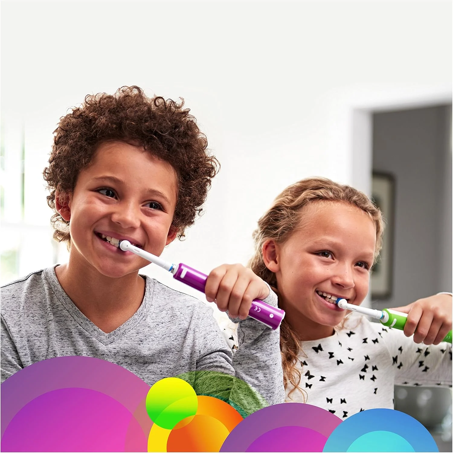 مسواک برقی شارژی کودکانه Oral-B Junior سبز مسواک برقی شارژی کودکانه Oral-B Junior سبز