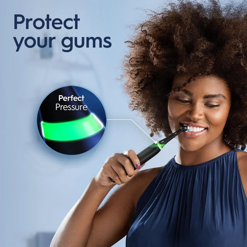 مسواک برقی Oral-B iO Series 3 به همراه (2) سری مسواک، قابل شارژ، سفید مسواک برقی Oral-B iO Series 3 به همراه (2) سری مسواک، قابل شارژ، سفید