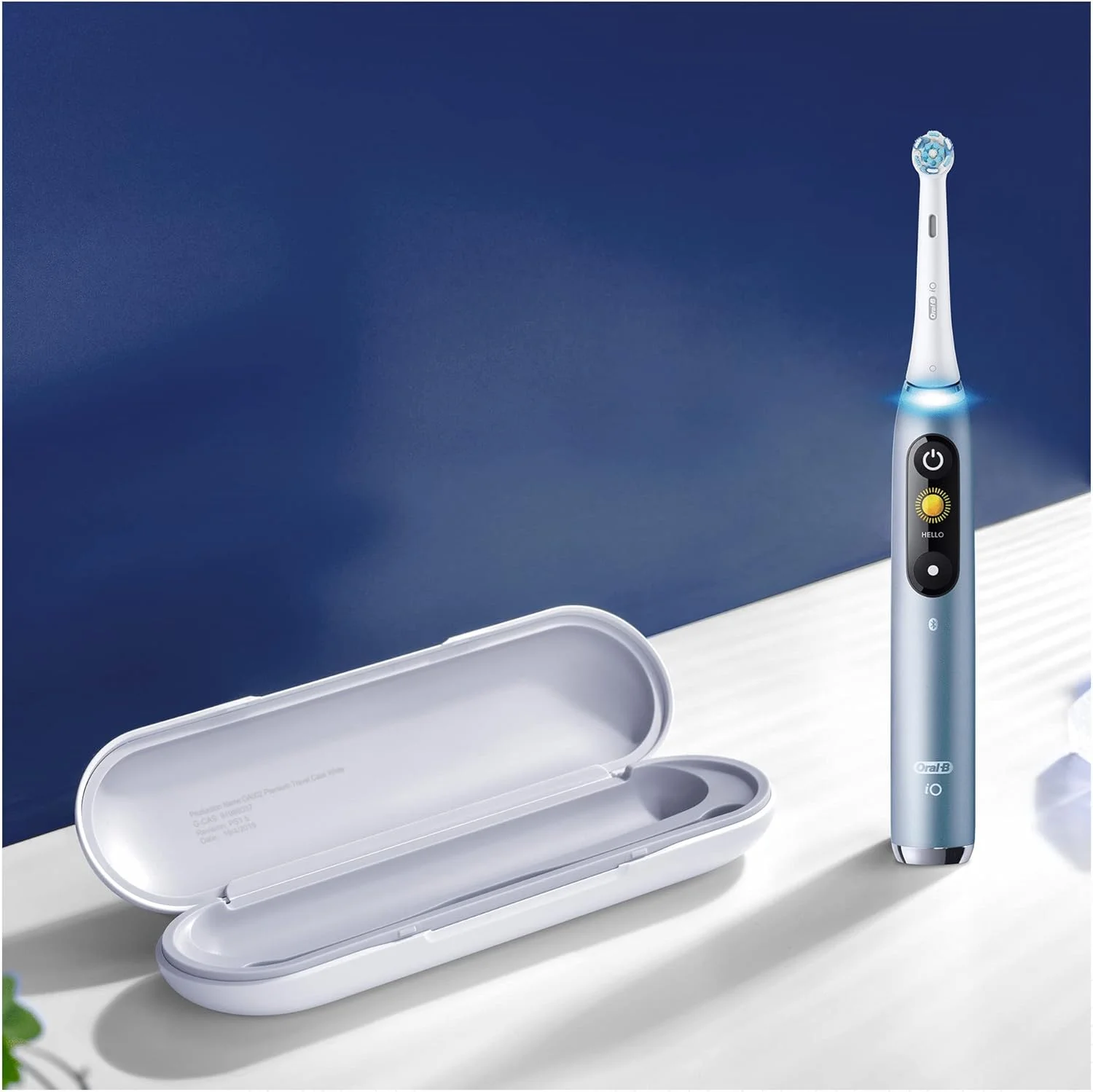 مسواک برقی Oral-B iO Series 9، نسخه ویژه، همراه با اپلیکیشن موبایل Oral-B، با Magnet iO، کیف مسافرتی با عملکرد شارژ، کیف لوازم آرایشی، آبی مسواک برقی Oral-B iO Series 9، نسخه ویژه، همراه با اپلیکیشن موبایل Oral-B، با Magnet iO، کیف مسافرتی با عملکرد شارژ، کیف لوازم آرایشی، آبی