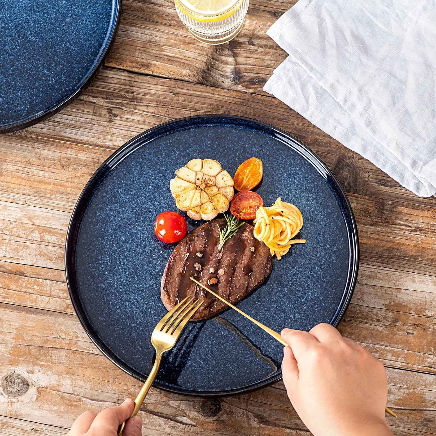 ست بشقاب های شام سرامیکی Vicrays - بشقاب های تخت 10 اینچی چینی برای استیک، پاستا، پیتزا، مناسب منزل، مهمانی، رستوران، مقاوم در برابر خراش، قابل استفاده در مایکروویو و ماشین ظرفشویی، ست 6 عددی آبی ست بشقاب های شام سرامیکی Vicrays - بشقاب های تخت 10 اینچی چینی برای استیک، پاستا، پیتزا، مناسب منزل، مهمانی، رستوران، مقاوم در برابر خراش، قابل استفاده در مایکروویو و ماشین ظرفشویی، ست 6 عددی آبی