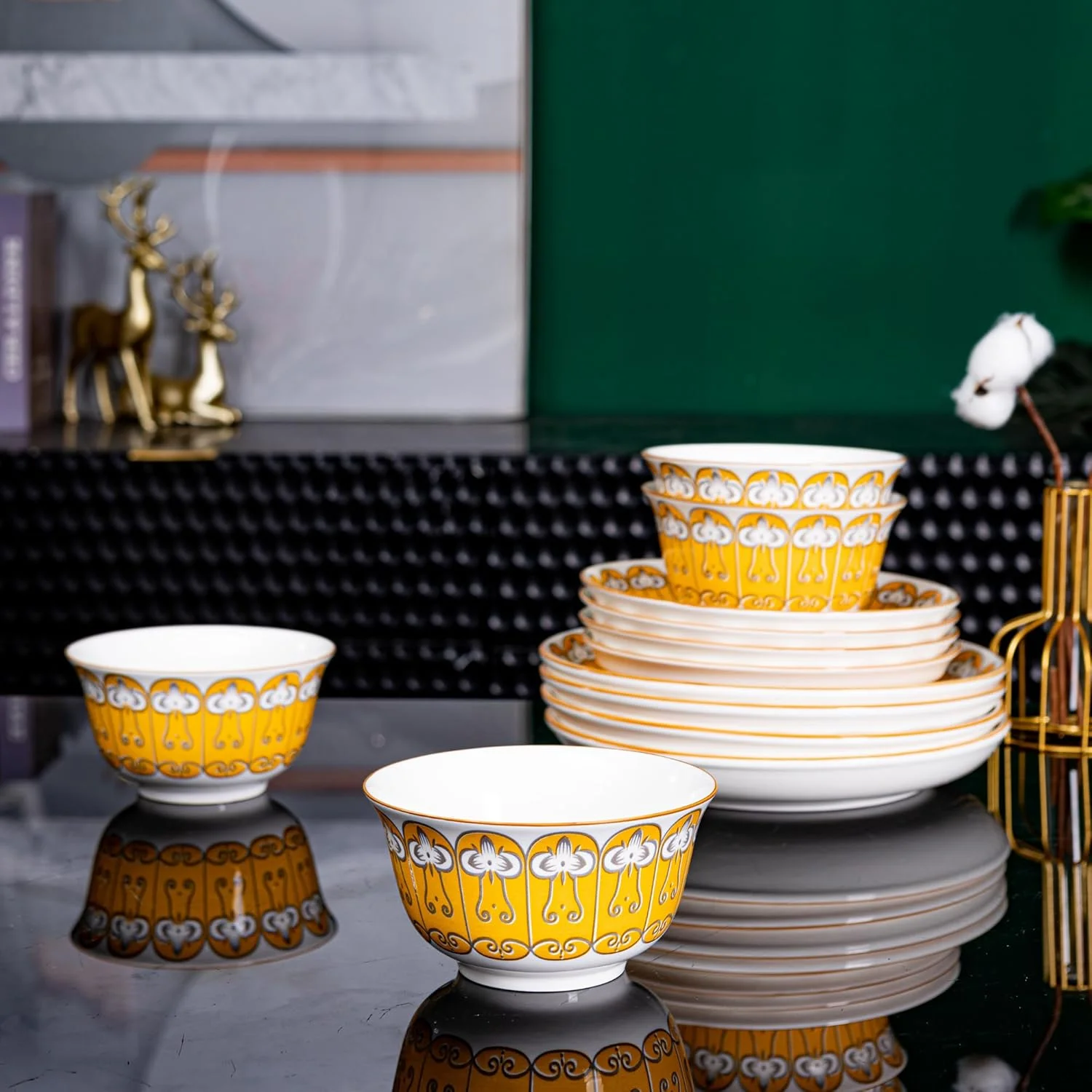 سرویس غذاخوری سرامیکی 12 پارچه طرح طلایی تک پلاس - شامل 4 عدد بشقاب 10.2 اینچی، 4 عدد بشقاب 8 اینچی، 4 عدد کاسه 5.5 اینچی | قابل استفاده در مایکروویو و ماشین ظرفشویی | ست ظروف شیک برای غذاخوری مجلل سرویس غذاخوری سرامیکی 12 پارچه طرح طلایی تک پلاس - شامل 4 عدد بشقاب 10.2 اینچی، 4 عدد بشقاب 8 اینچی، 4 عدد کاسه 5.5 اینچی | قابل استفاده در مایکروویو و ماشین ظرفشویی | ست ظروف شیک برای غذاخوری مجلل