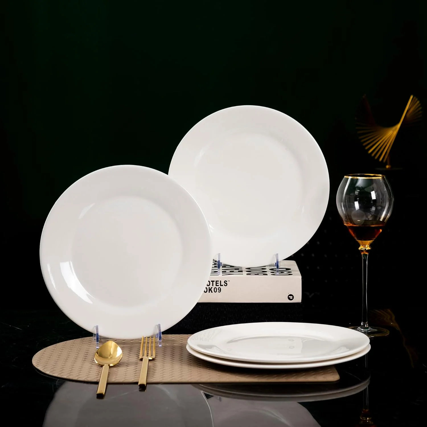 سرویس غذاخوری 16 پارچه سرامیکی سفید تک پلاس - بشقاب های 10.5 اینچی و 9 اینچی، کاسه های 6 اینچی و 5 اینچی - قابل استفاده در مایکروویو، ماشین ظرفشویی و فر - ظروف غذاخوری شیک و مینیمالیستی برای غذا خوردن و پذیرایی سرویس غذاخوری 16 پارچه سرامیکی سفید تک پلاس - بشقاب های 10.5 اینچی و 9 اینچی، کاسه های 6 اینچی و 5 اینچی - قابل استفاده در مایکروویو، ماشین ظرفشویی و فر - ظروف غذاخوری شیک و مینیمالیستی برای غذا خوردن و پذیرایی