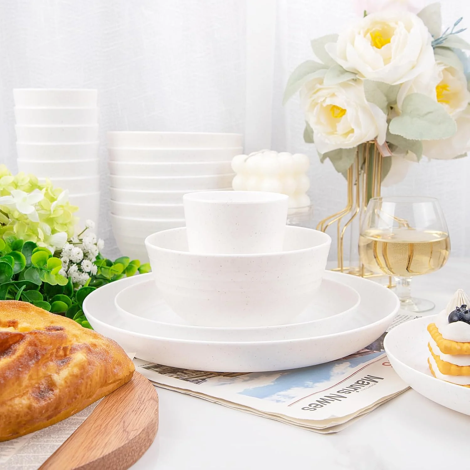 ست ظروف غذاخوری 32 تکه Supernal از جنس کاه گندم، ظروف سفید برای 8 نفر، ست بشقاب و کاسه، بشقاب های پلاستیکی قابل استفاده مجدد، بشقاب های ایمن برای ماشین ظرفشویی و مایکروویو، ست ظروف پلاستیکی سفید، بشقاب های پلاستیکی سفید