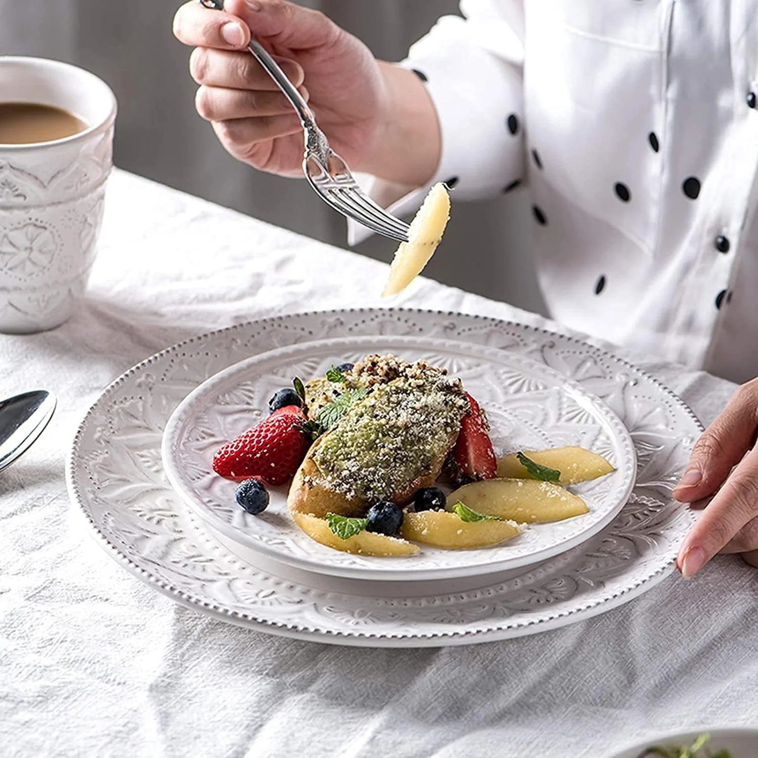 ست ظروف غذاخوری ویژه رستورانی، ست غذاخوری مهمانی، ست ظروف سرامیکی، ست ظروف غذاخوری چینی با طرح برجسته وینتیج سفید، 24 تکه